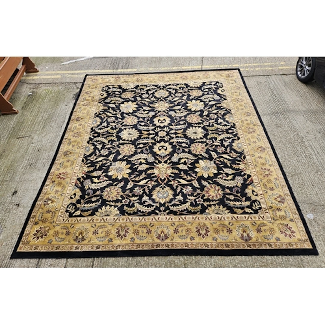 Traditional Area Rug/Carpet with navy centre, beige & gold p...