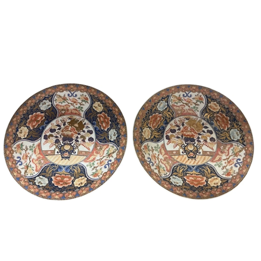 A pair of decorative Imari chargers, diameter 46cm.
