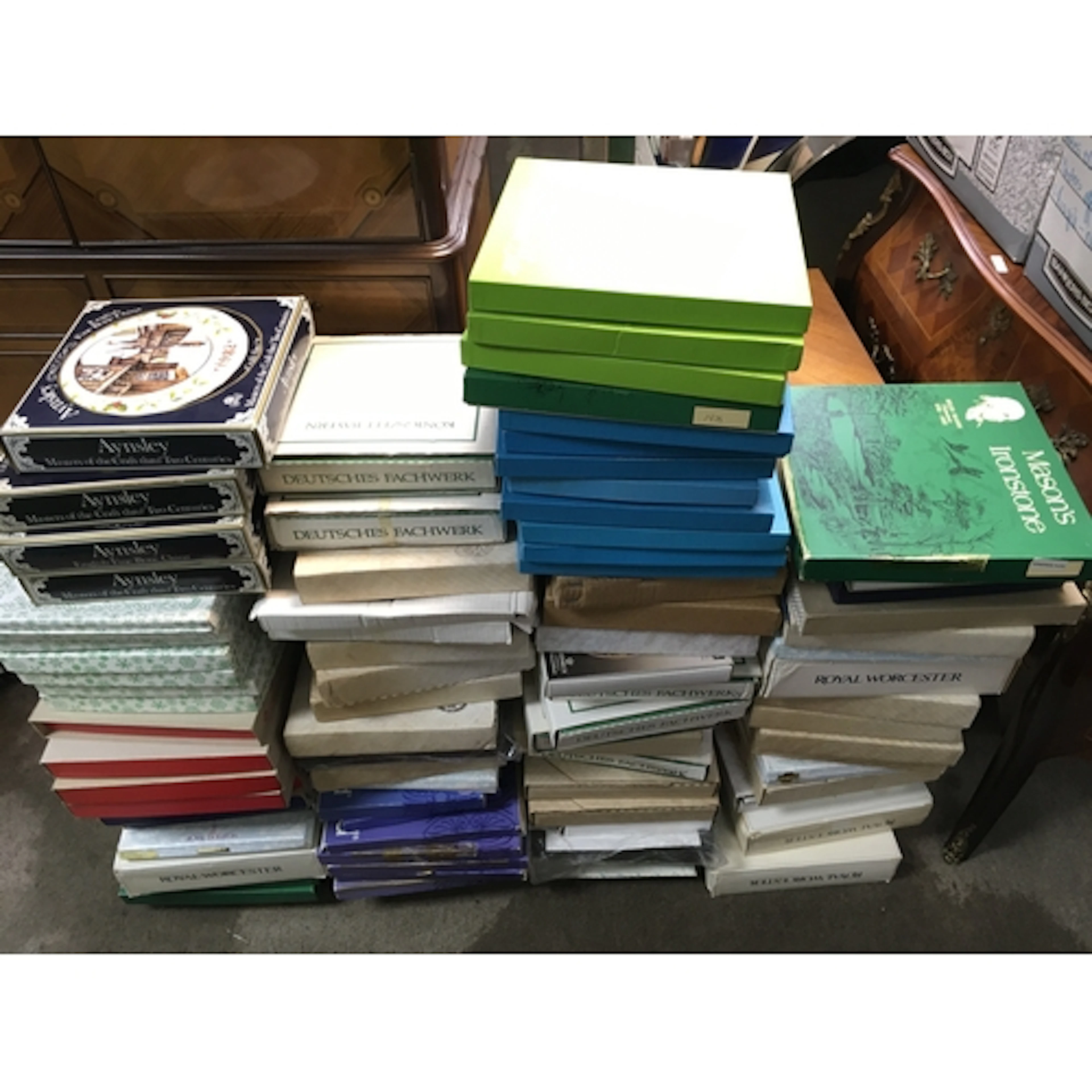 A large collection of Boxed collectors plates including Ayns...