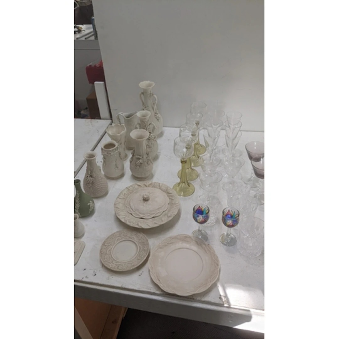 Ceramics and glassware to include various Victorian Parianwa...