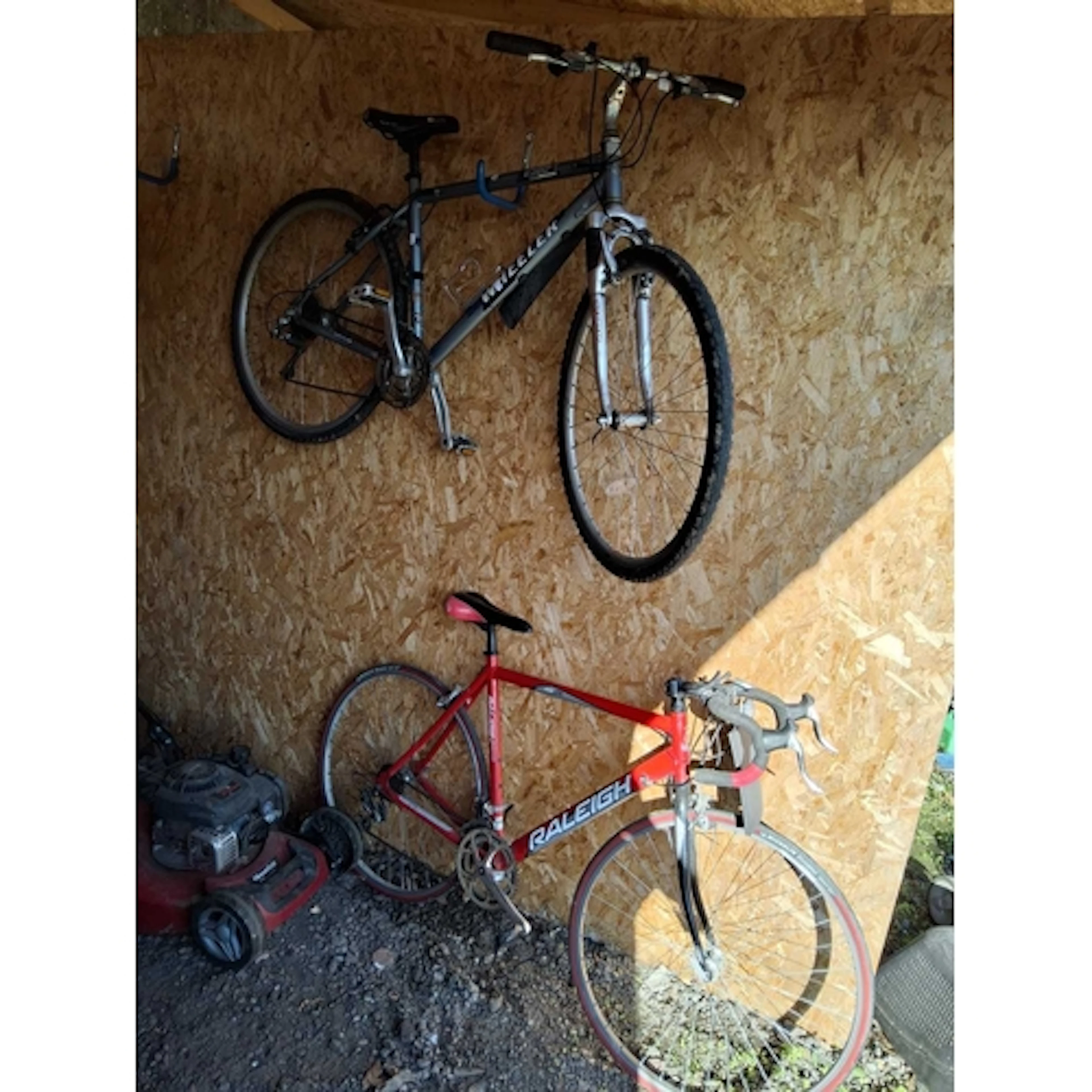 A RALEIGH AIR LITE GENTS RACING BIKE with 12 speed Shimano g...