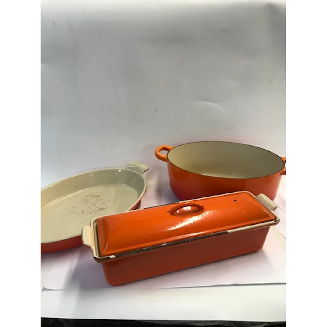 3 Le Creuset kitchen dishes. NO RESERVE