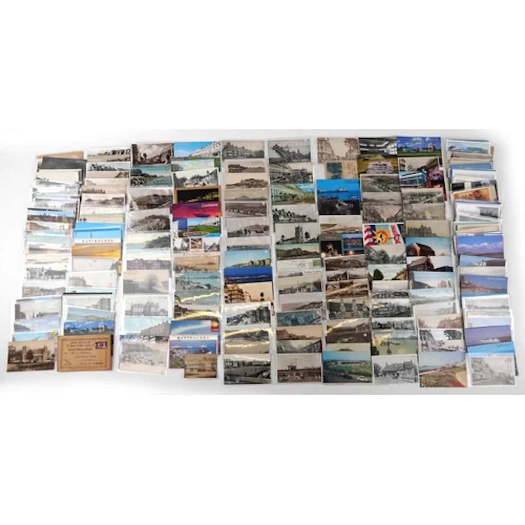 Large collection of early 20th century and later postcards a...