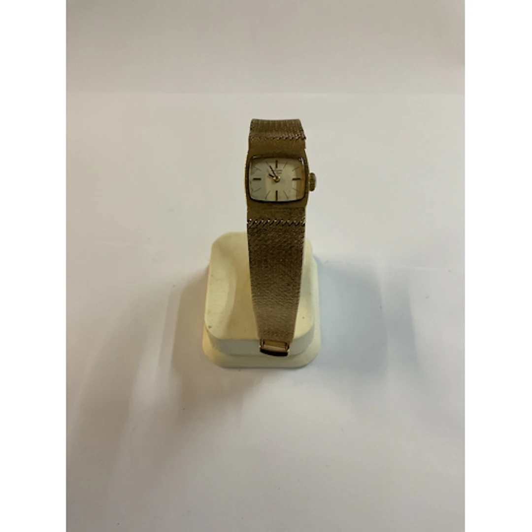 A ladies 9ct gold Record De Luxe watch with silver dial, 17 ...
