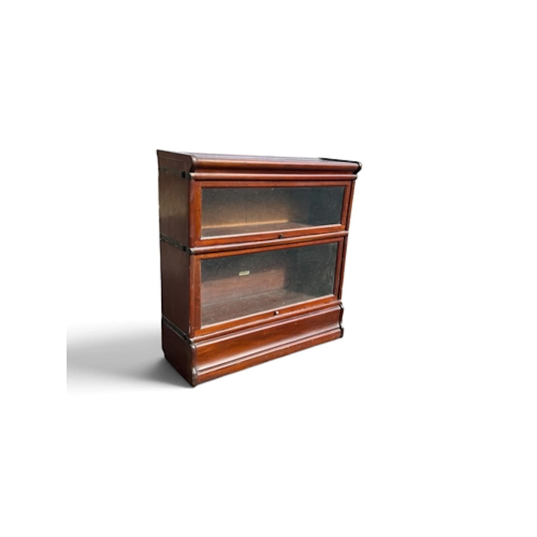 A GLOBE WERNICKE TWO TIER BOOKCASE 86.5cm x 90cm x 32cm...