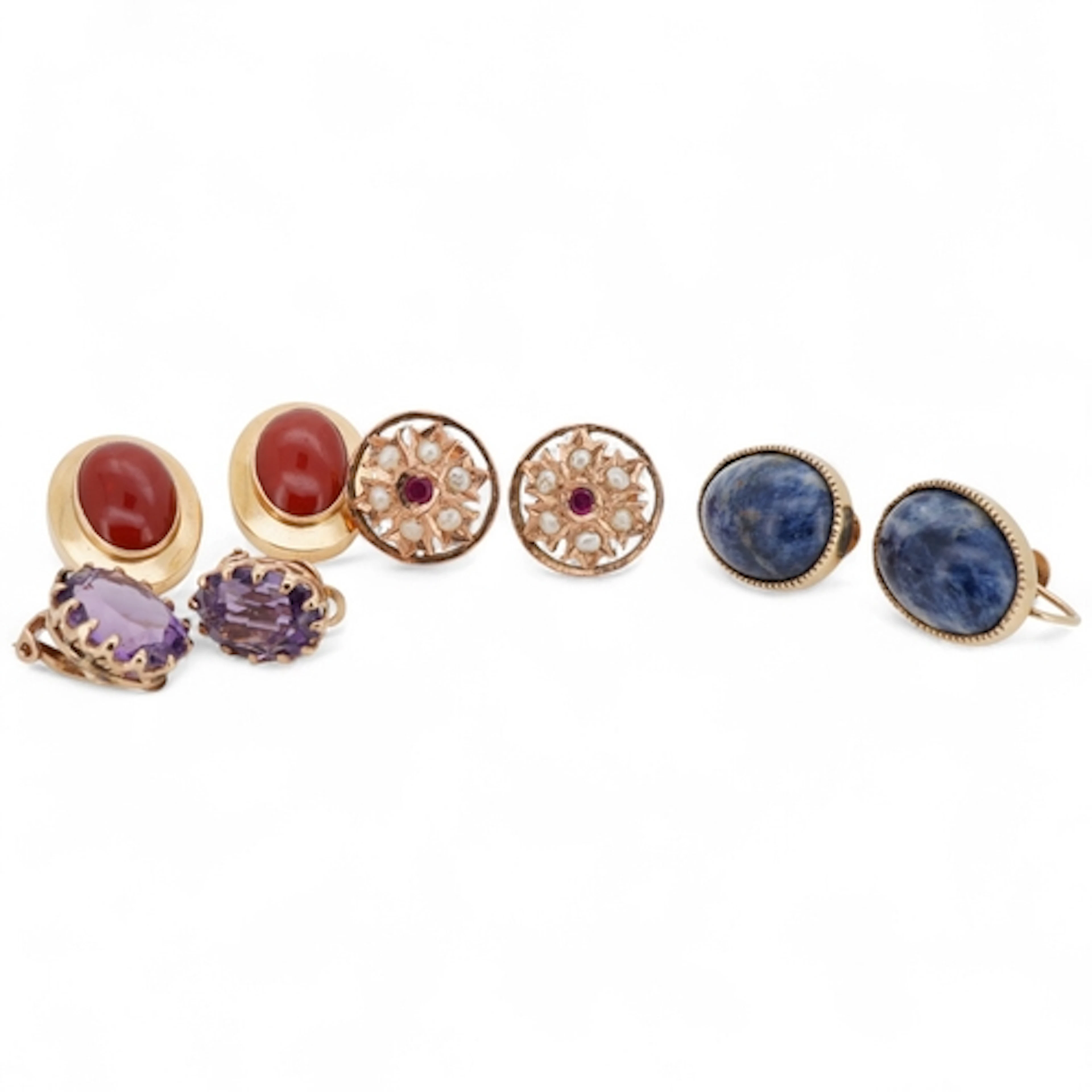 Three assorted modern pairs of ear clips including oval 750 ...