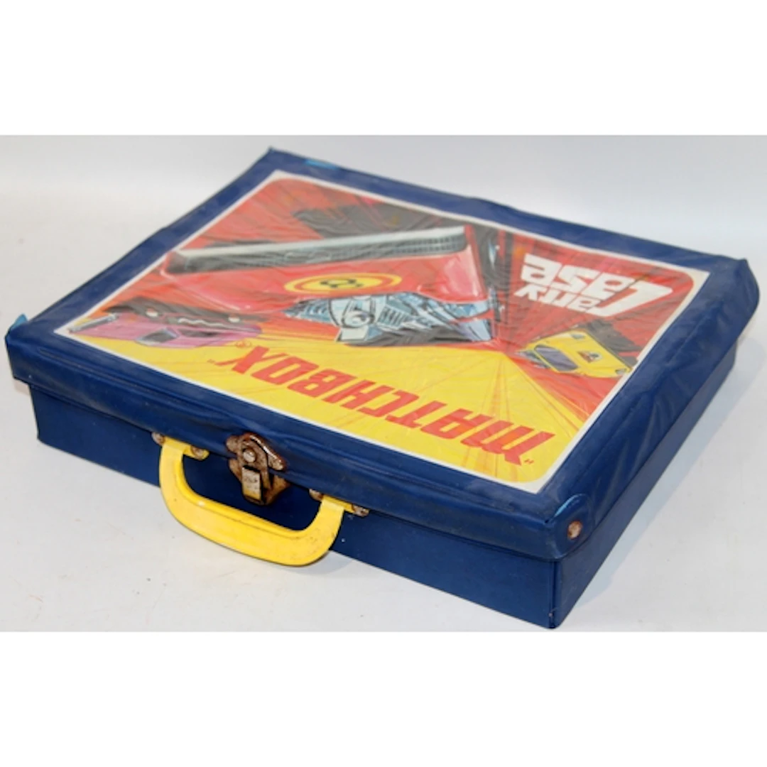 Vintage Matchbox 75/Superfast etc carry case c/w a quantity ...