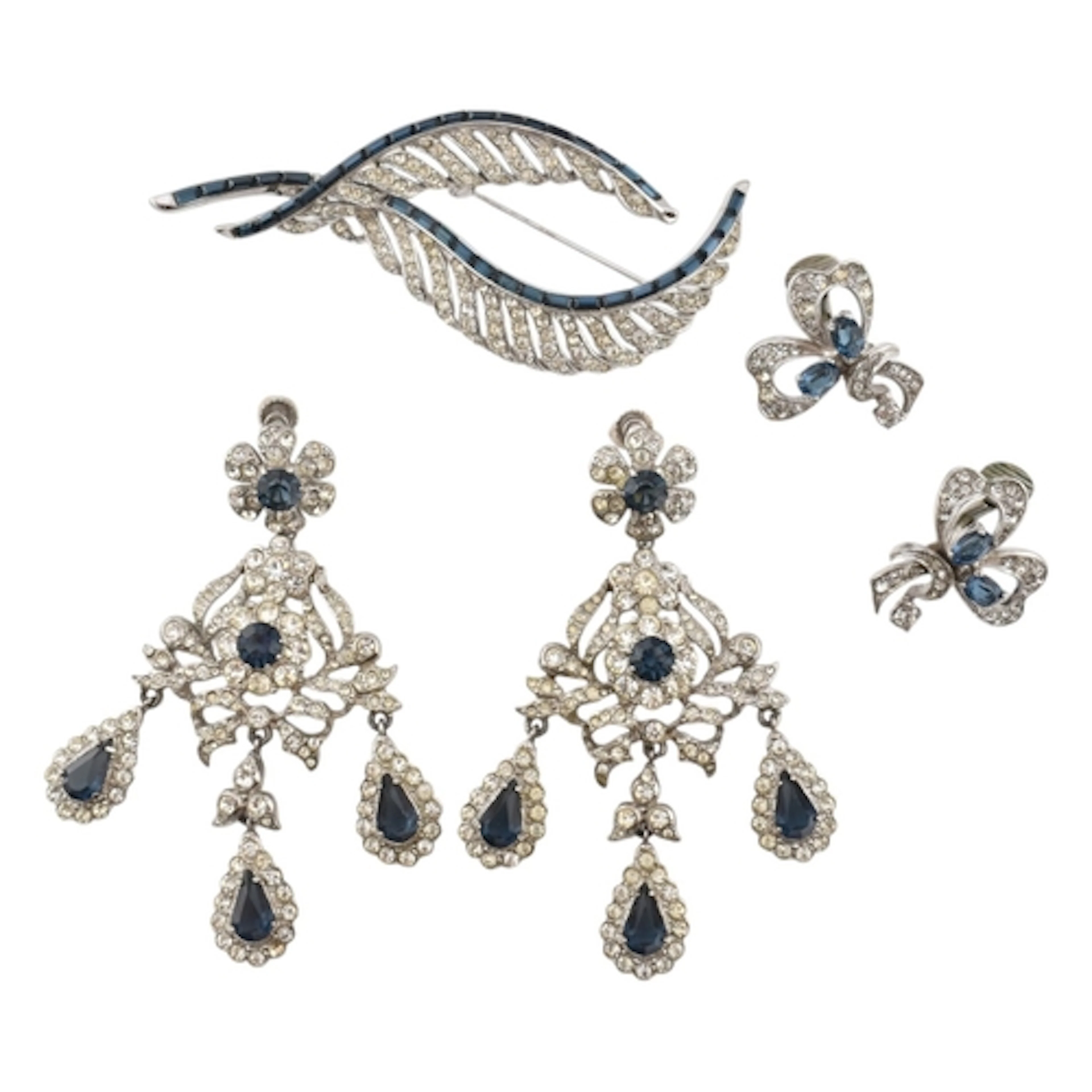 A collection of vintage antique style paste set jewellery. T...