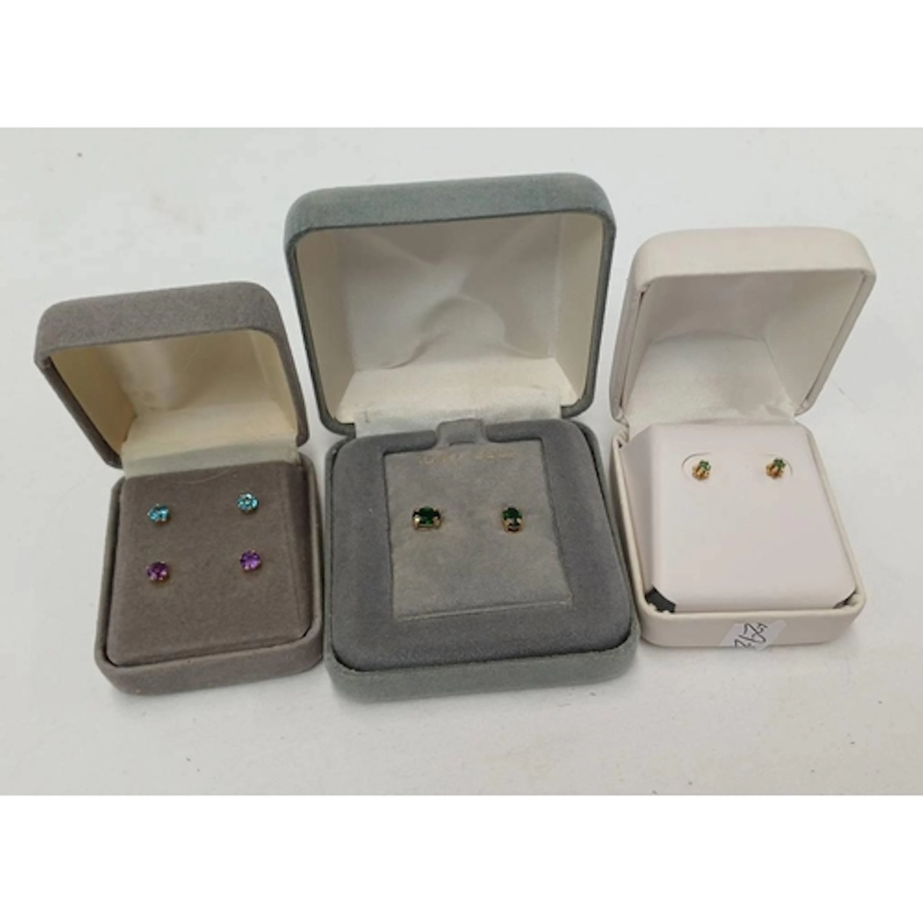 PAIR 14K GOLD AMETHYST EARSTUDS, 2 PAIRS 10KT GOLD EMERALD E...