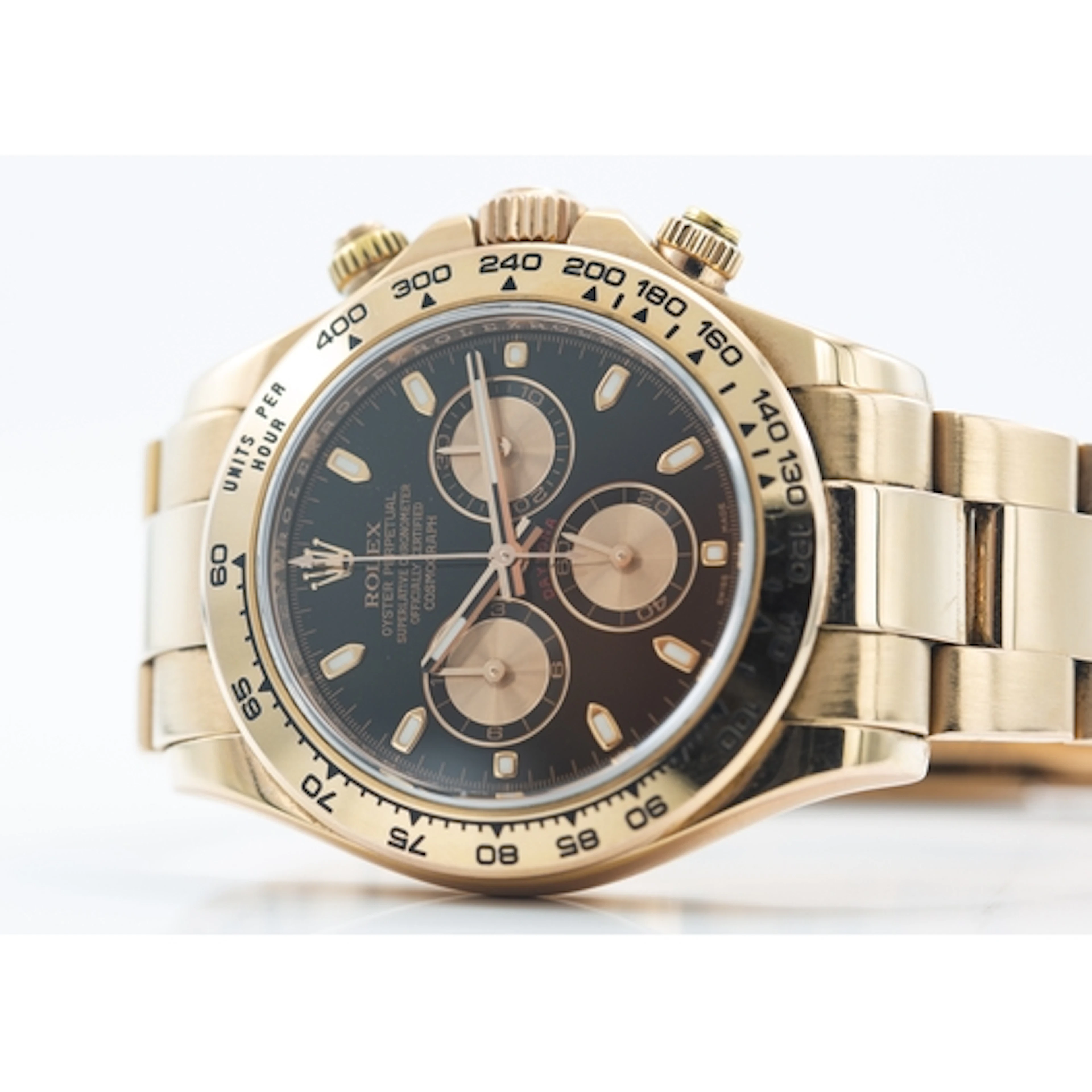 Rolex Cosmograph Daytona in 18ct Everose gold, black dial wi...
