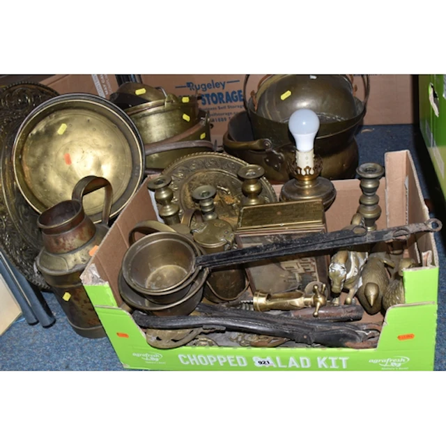 A BOX AND LOOSE BRASSWARE, to include a helmet form coal scu...