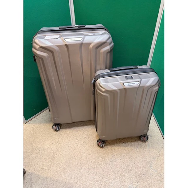 A Samsonite Endure 2 piece grey hardside suitcase set, origi...