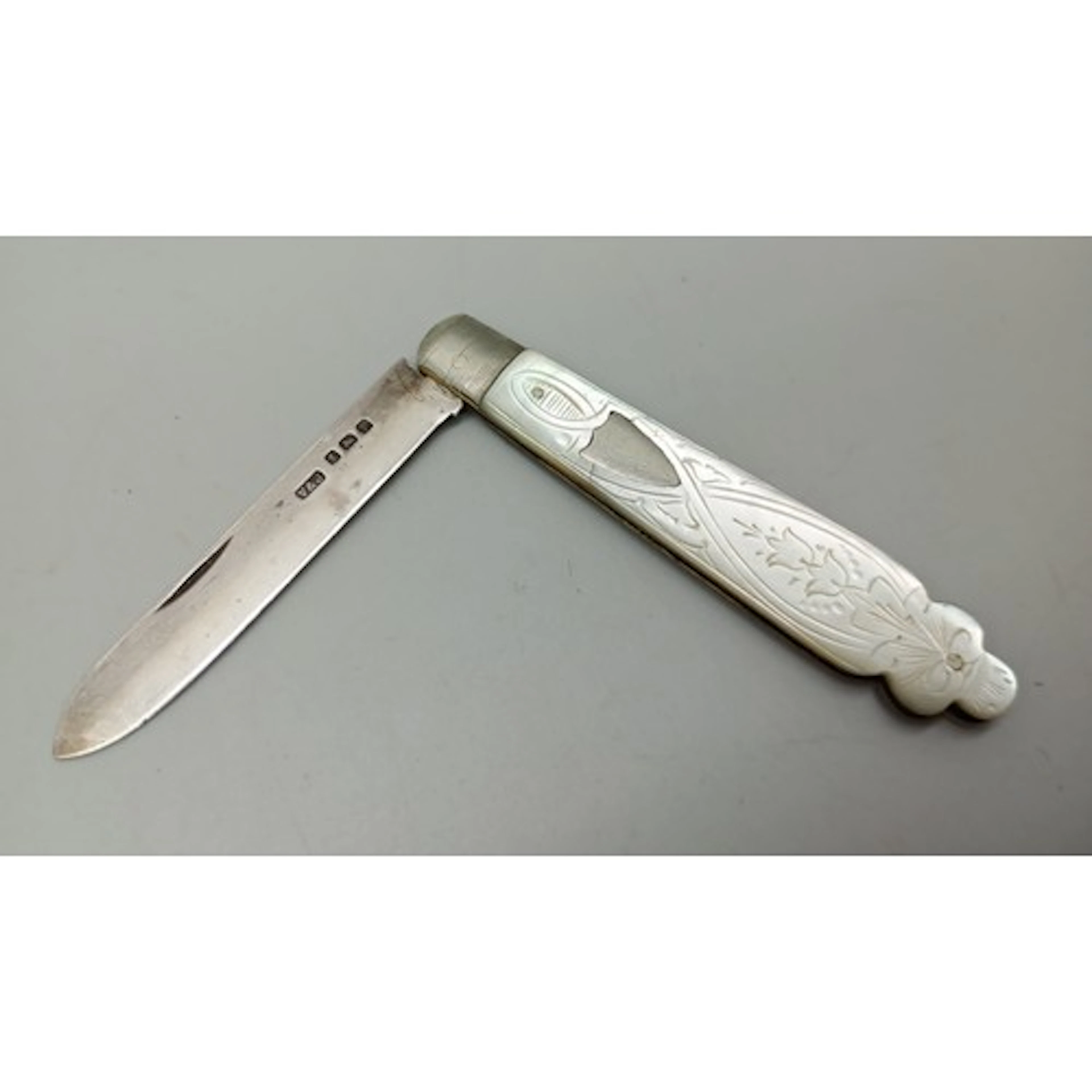 A silver bladed mother of pearl fruit knife, Birmingham, 191...