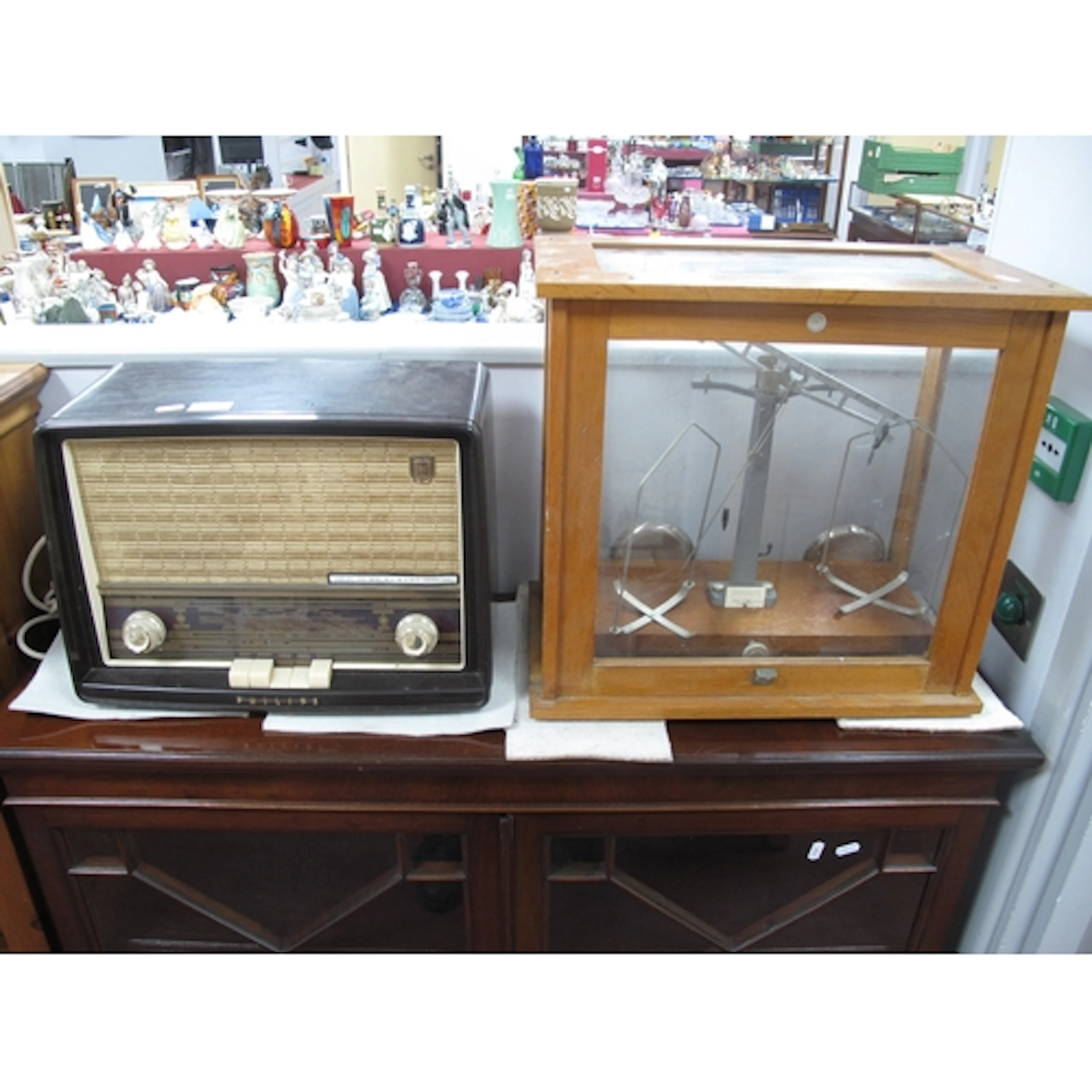 Philips Harris Laboratory Scales in glazed display case, 46c...