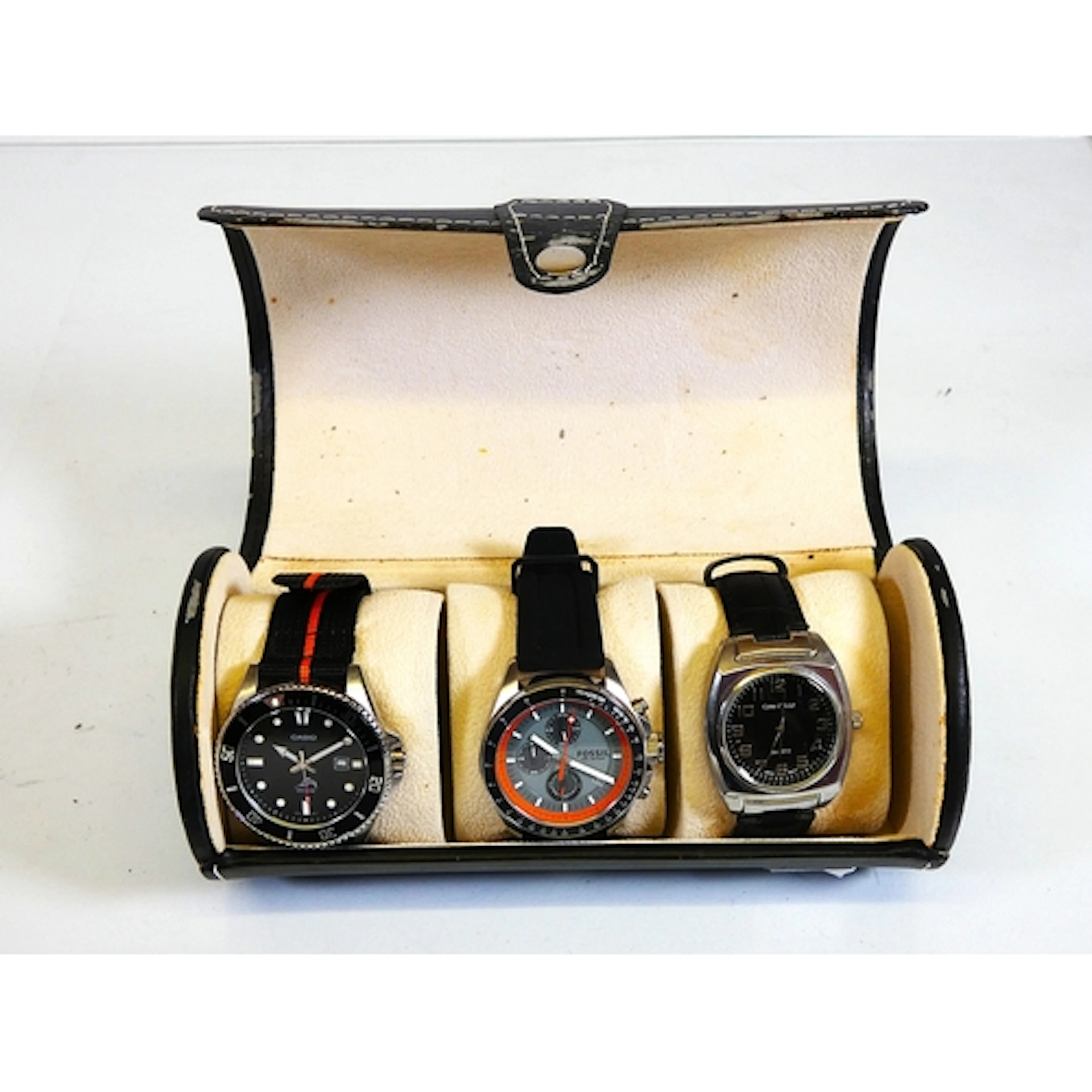 Casio quartz gents wristwatch with rotating bezel, another q...