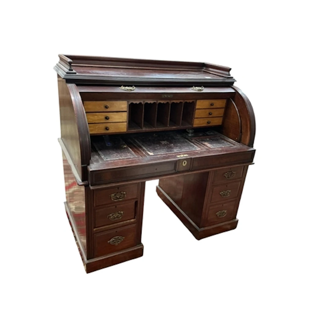 A late Victorian mahogany cylinder bureau, width 122cm, dept...