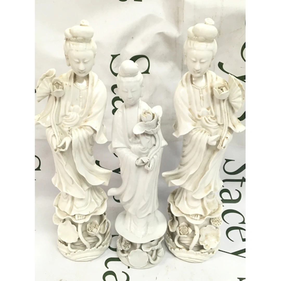 Vintage white porcelain figures of Chinese ladies and smalle...