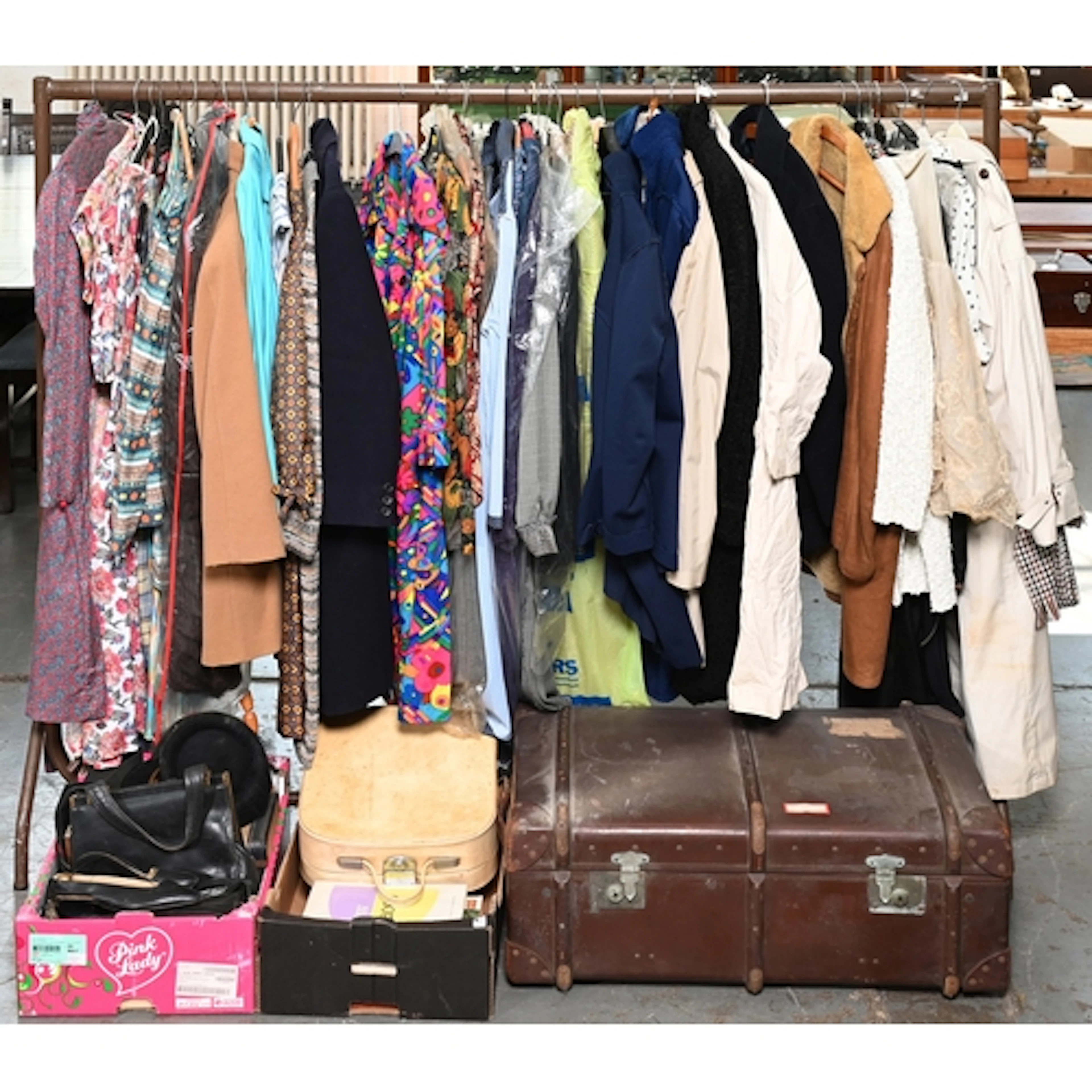 Vintage clothing. Miscellaneous early and mid 20th century ...