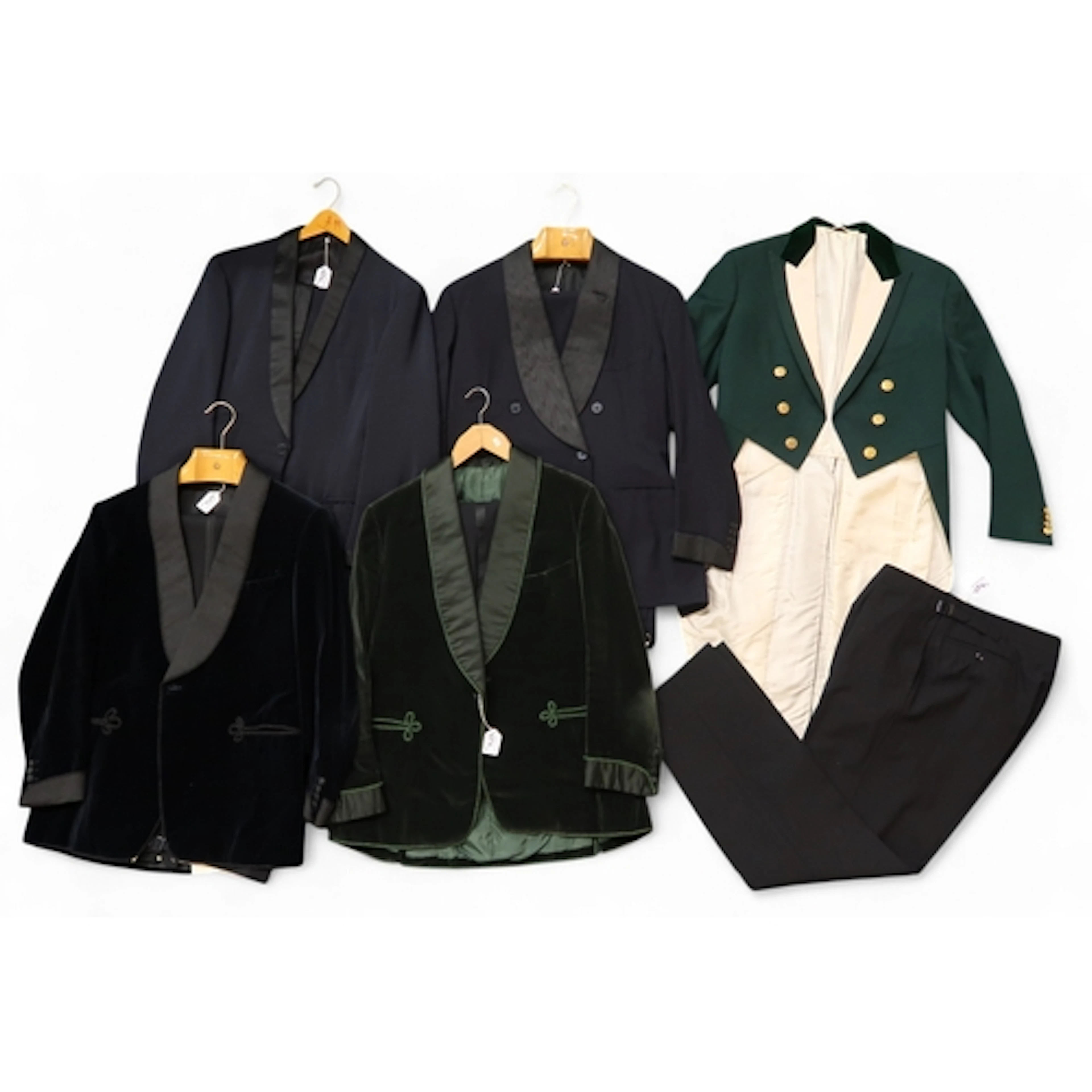 Gentlemen's eveningwear, comprising a two piece dinner jacke...