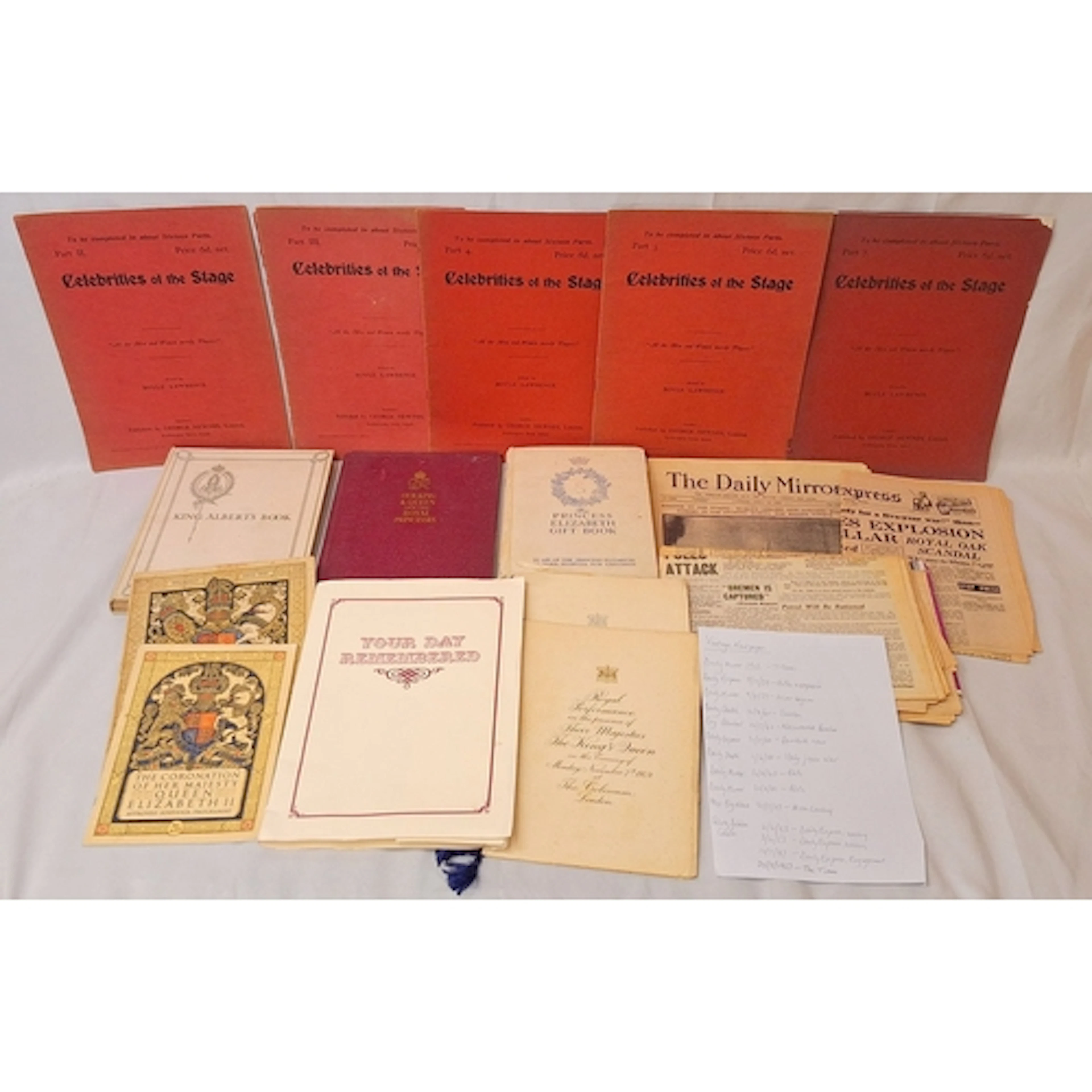 Vintage Newspapers incl. Daily Mirror 1912 Titanic, Daily Ex...