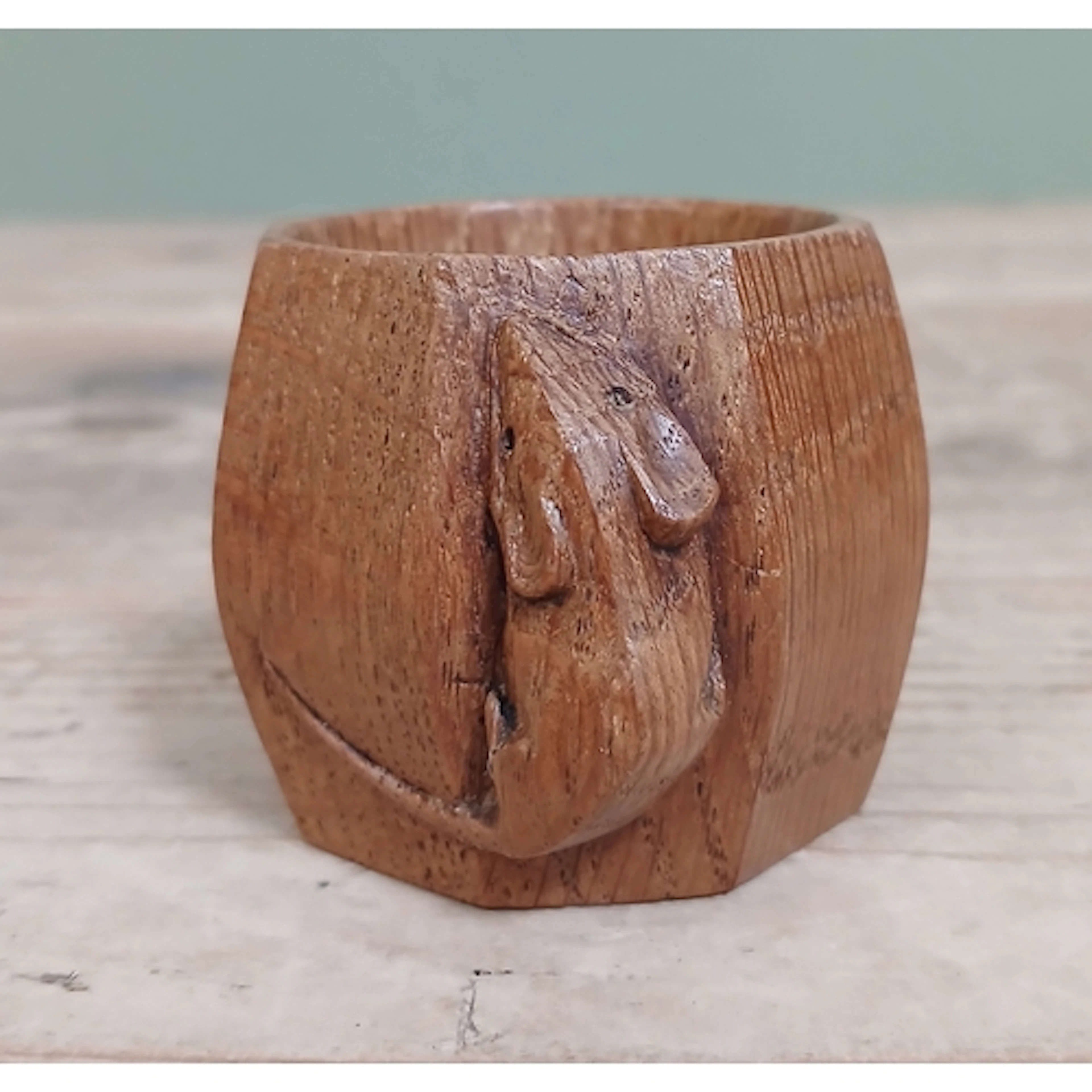 Robert "Mouseman" Thompson of Kilburn English oak serviette ...
