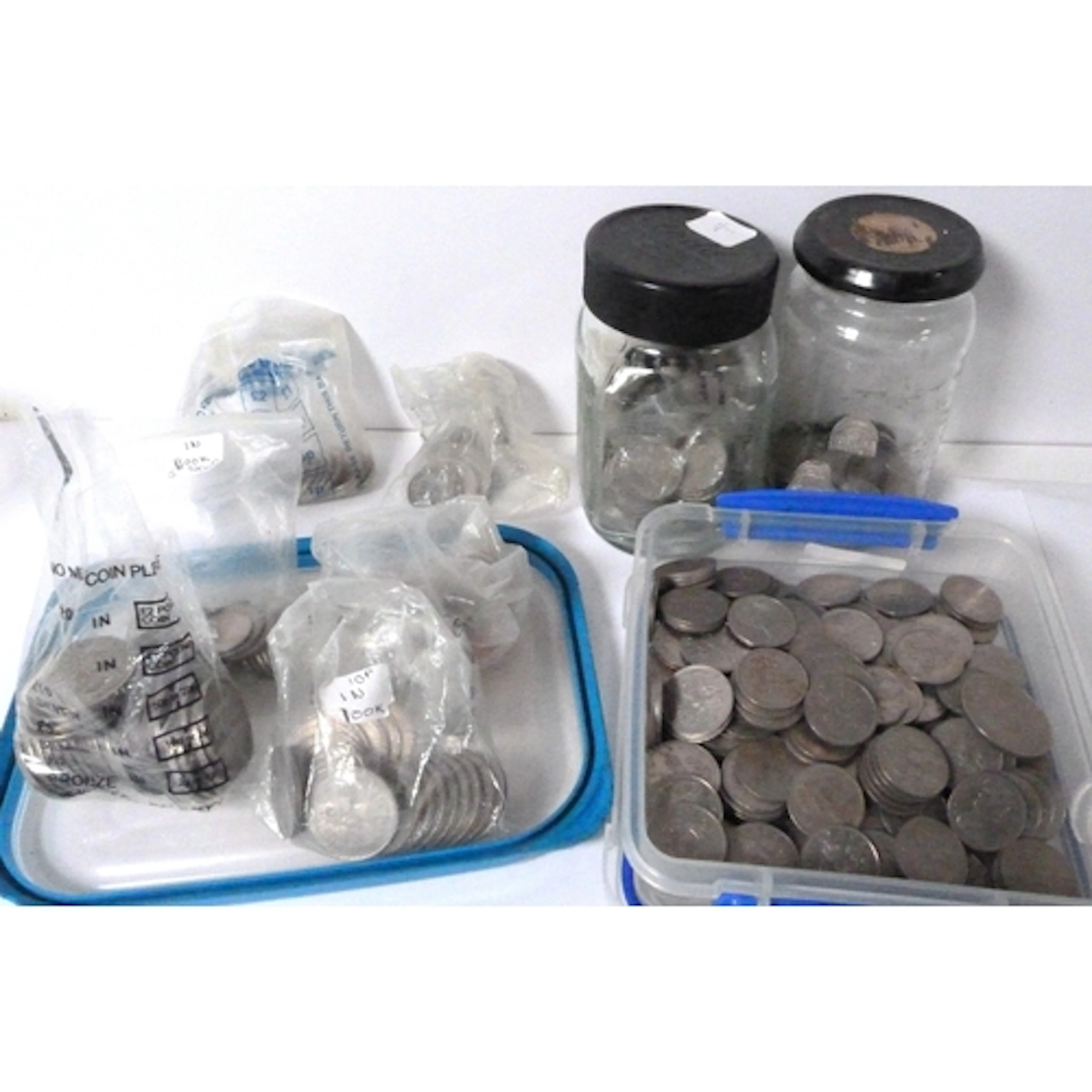 Large collection of British pre decimal coinage to include Q...