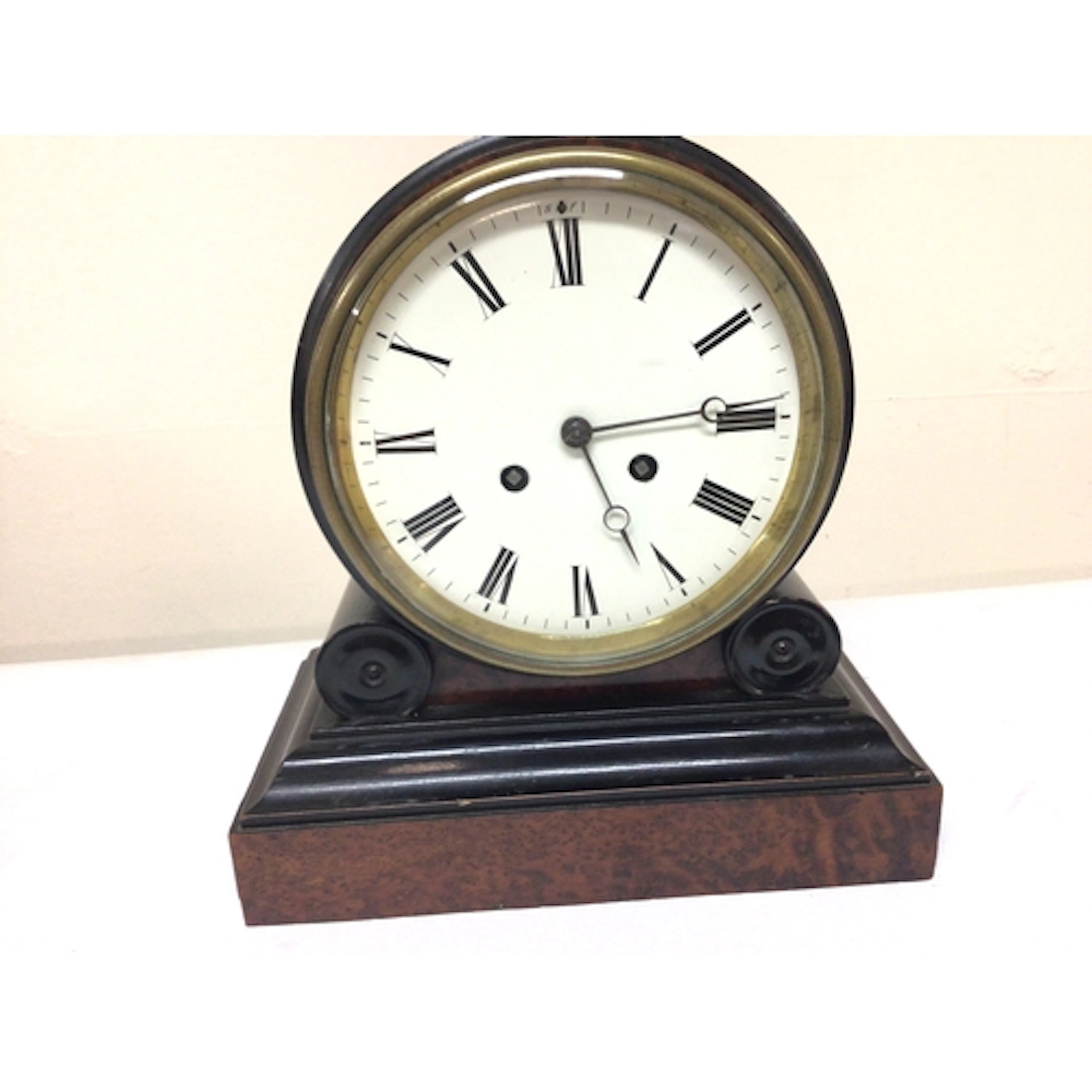 A Nice quality Victorian mantel clock with a white ena...