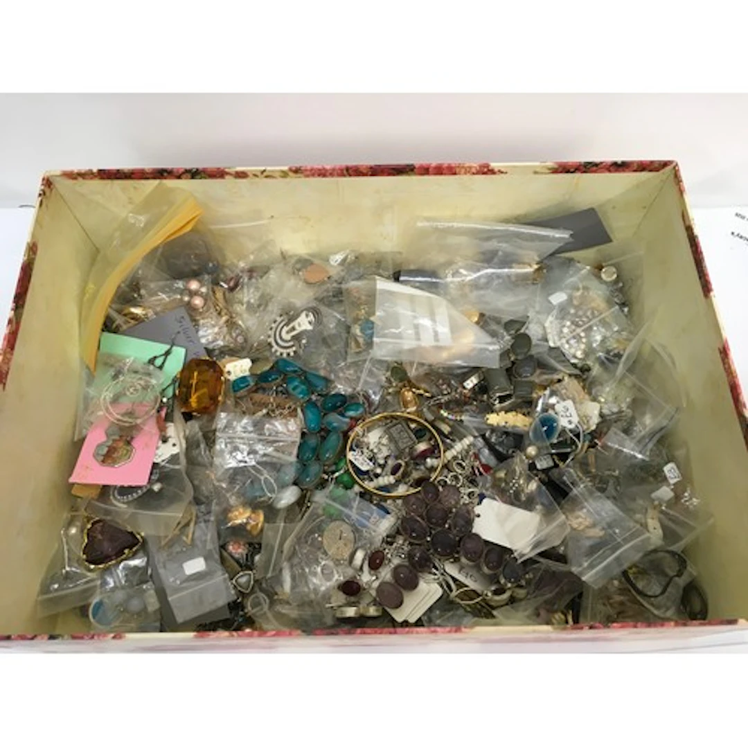 A box of assorted dress jewellery and odds including some vi...