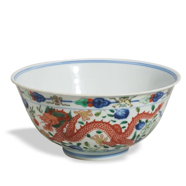 A WUCAI 'DRAGON AND PHOENIX' BOWL QIANLONG MARK, LATE QING D...