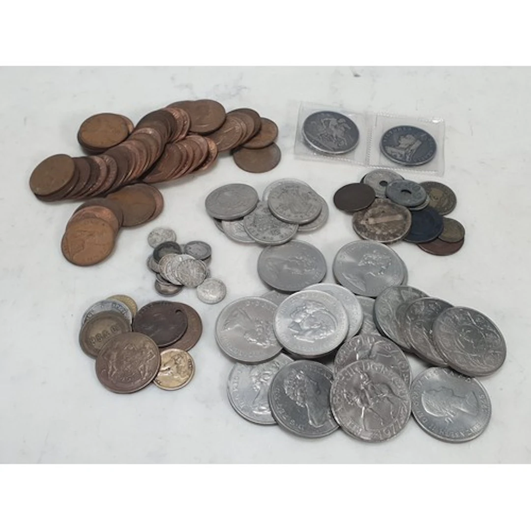 A collection of British and World Coins to include, Crown 18...
