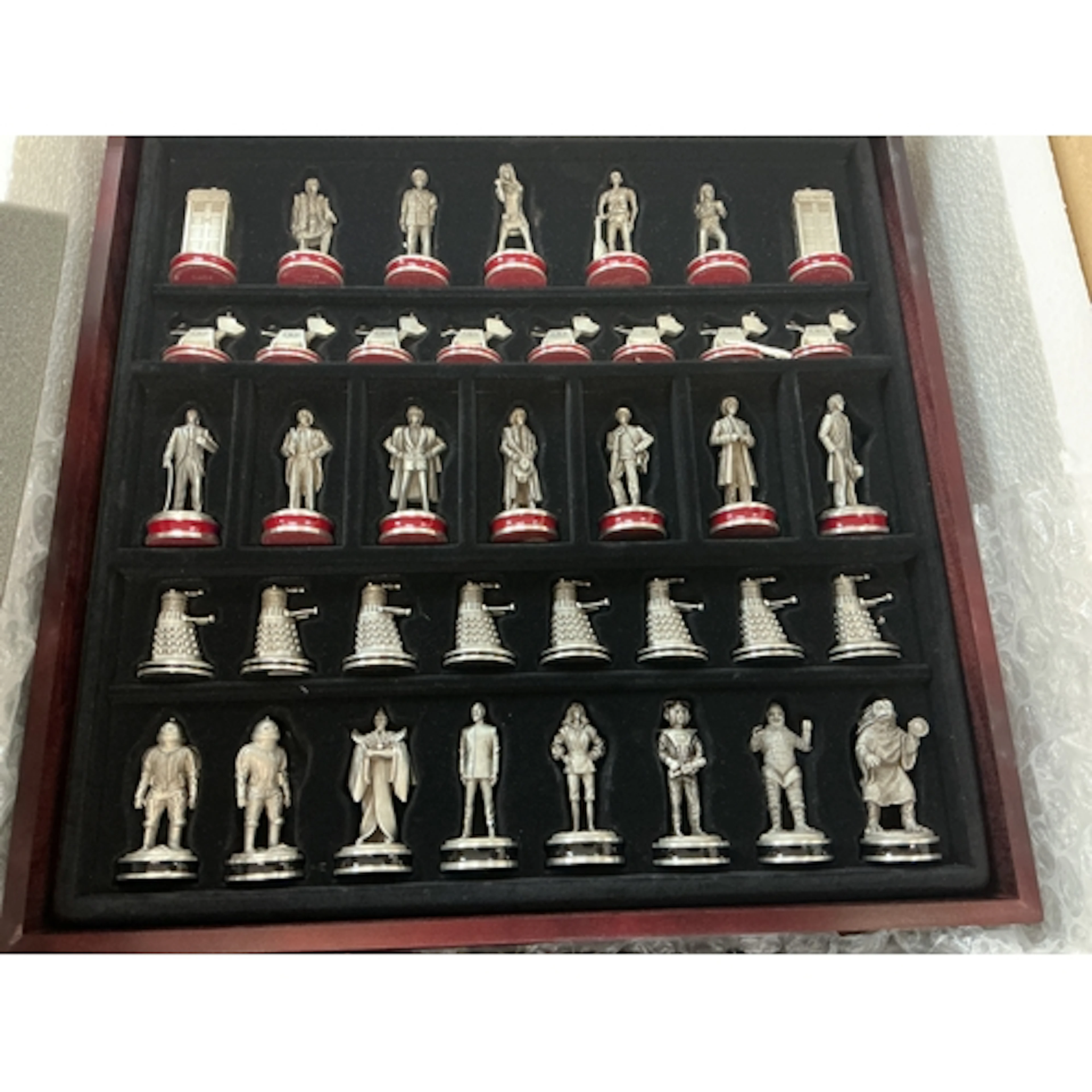 A Danbury Mint Doctor Who Pewter Chess Set With Shipping Box...