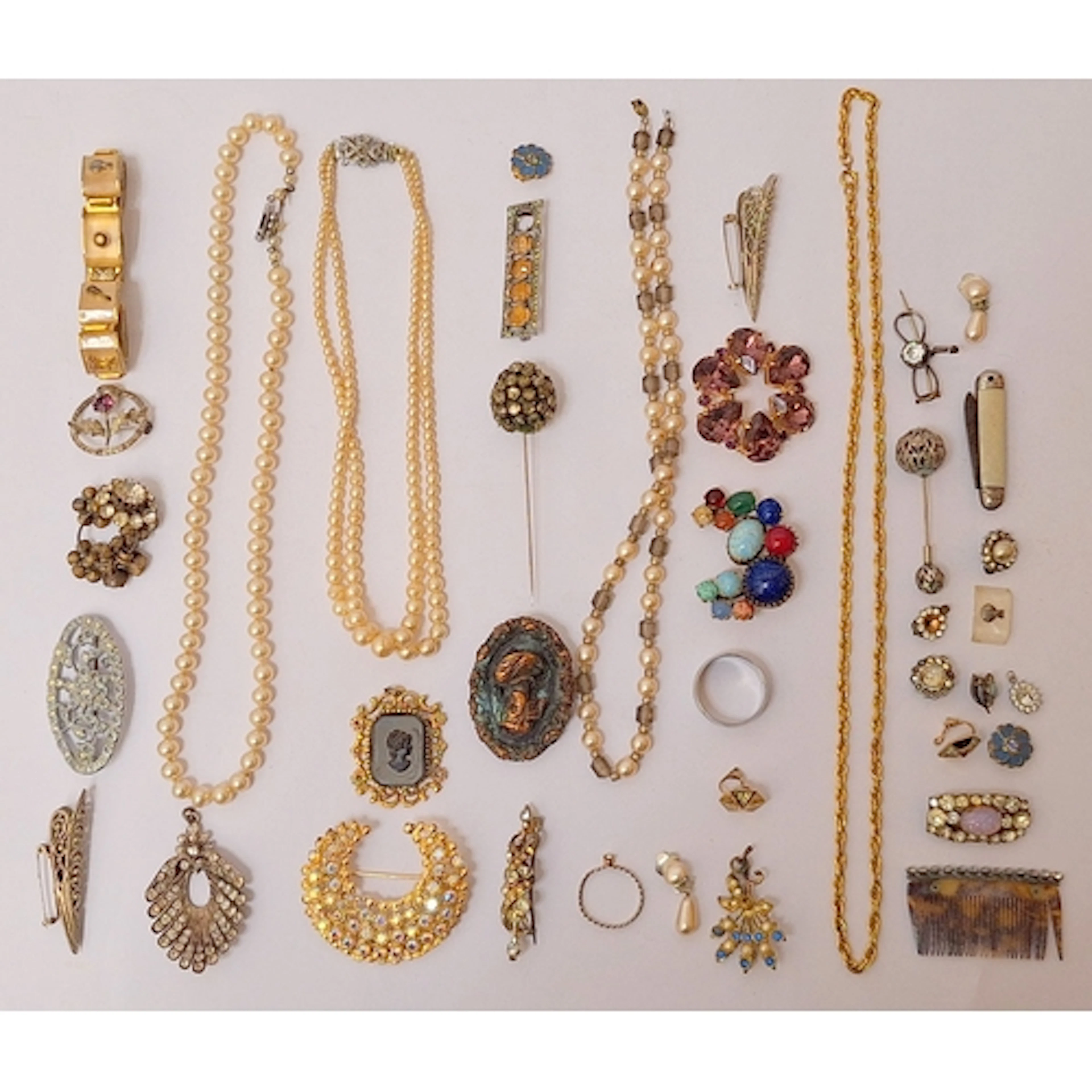 Costume Jewellery incl. vintage Aurora Borealis crescent moo...