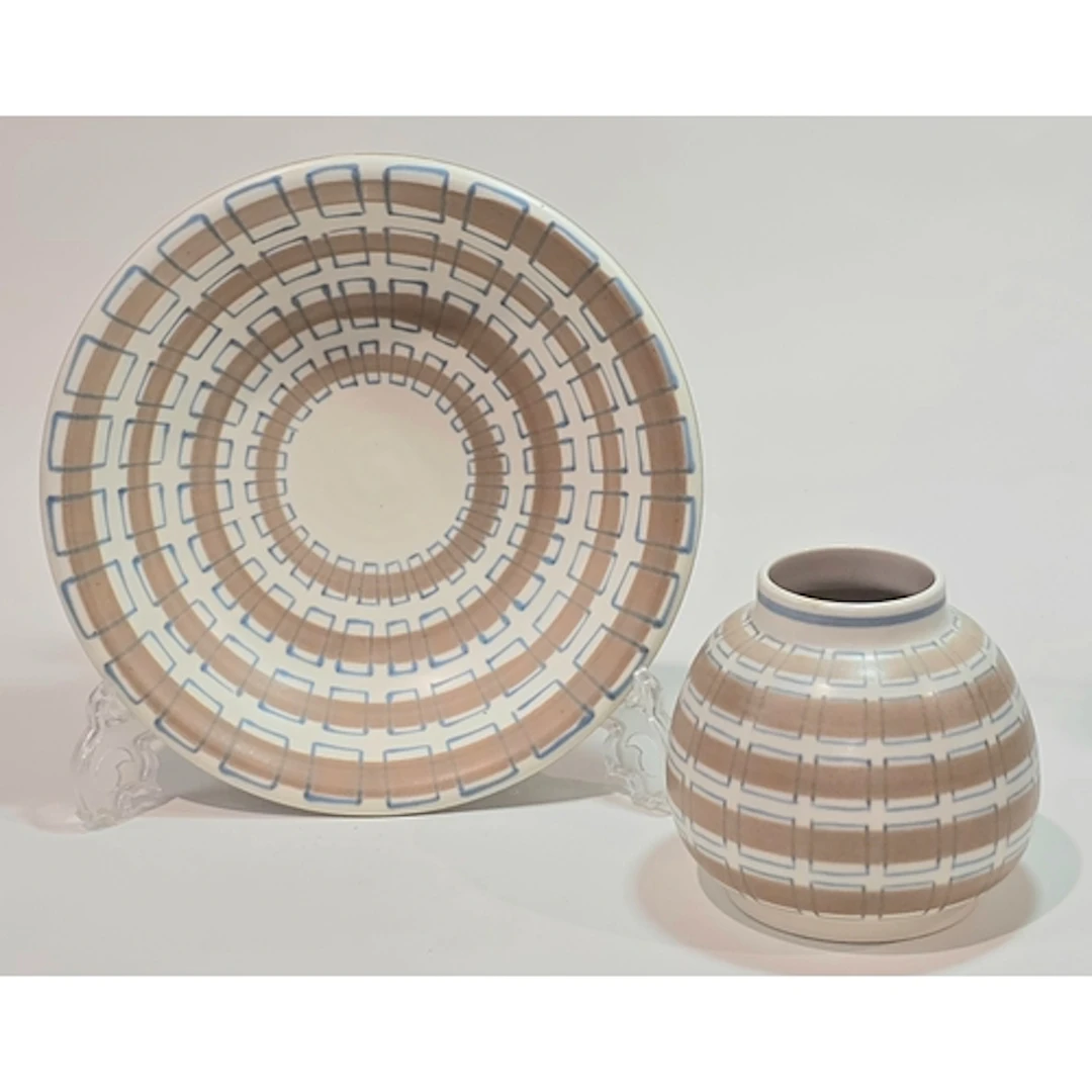 Poole Pottery shape 291 PJB pattern footed bowl 9.75" dia to...