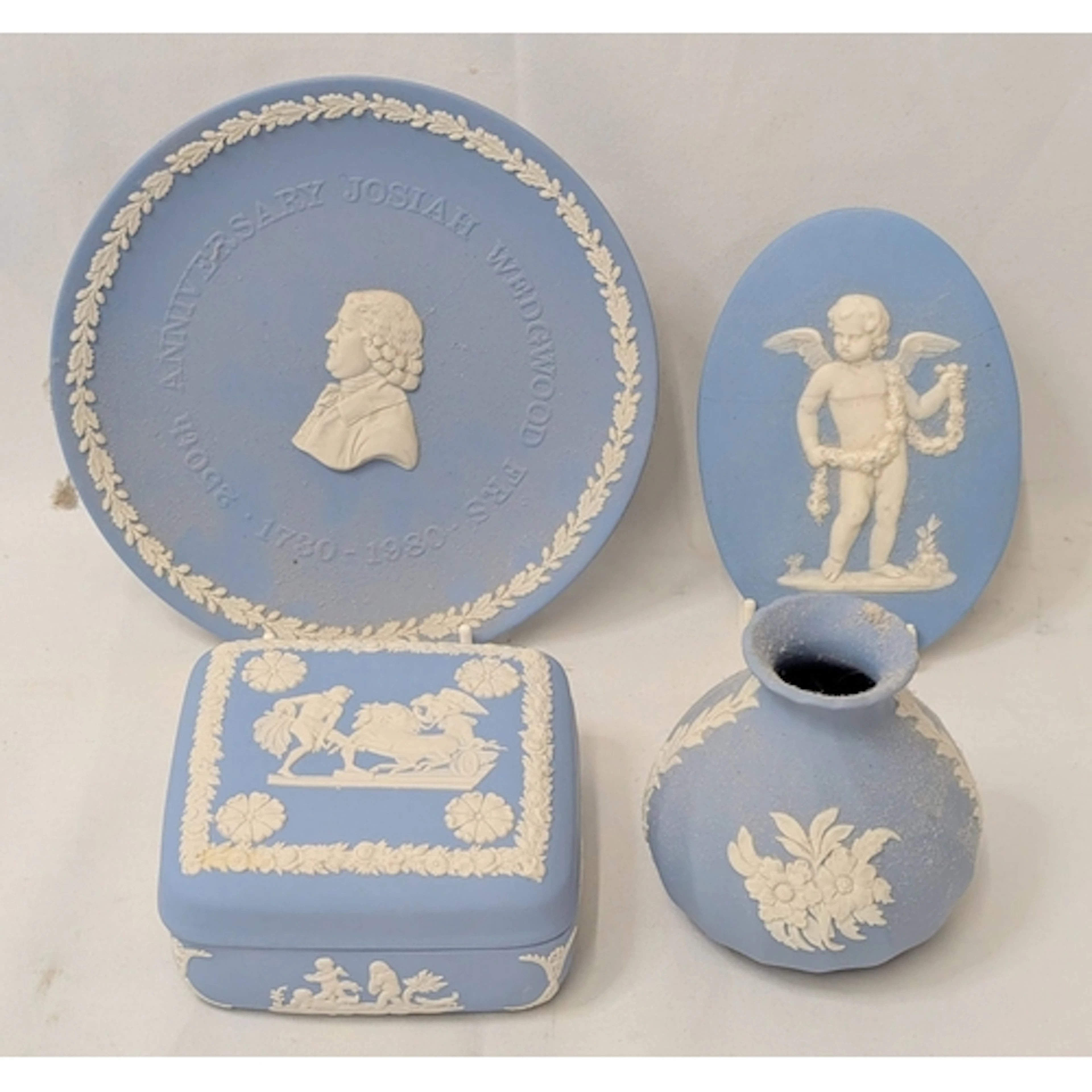 Wedgwood Jasperware Boxed Square Trinket box with classical ...