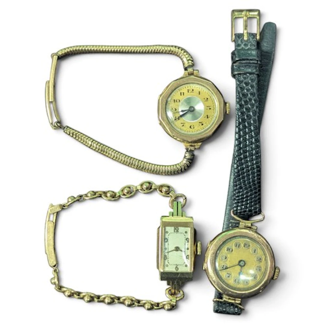 A 1940s 9ct gold cased ladies wristwatch, Dennison 9ct gold ...