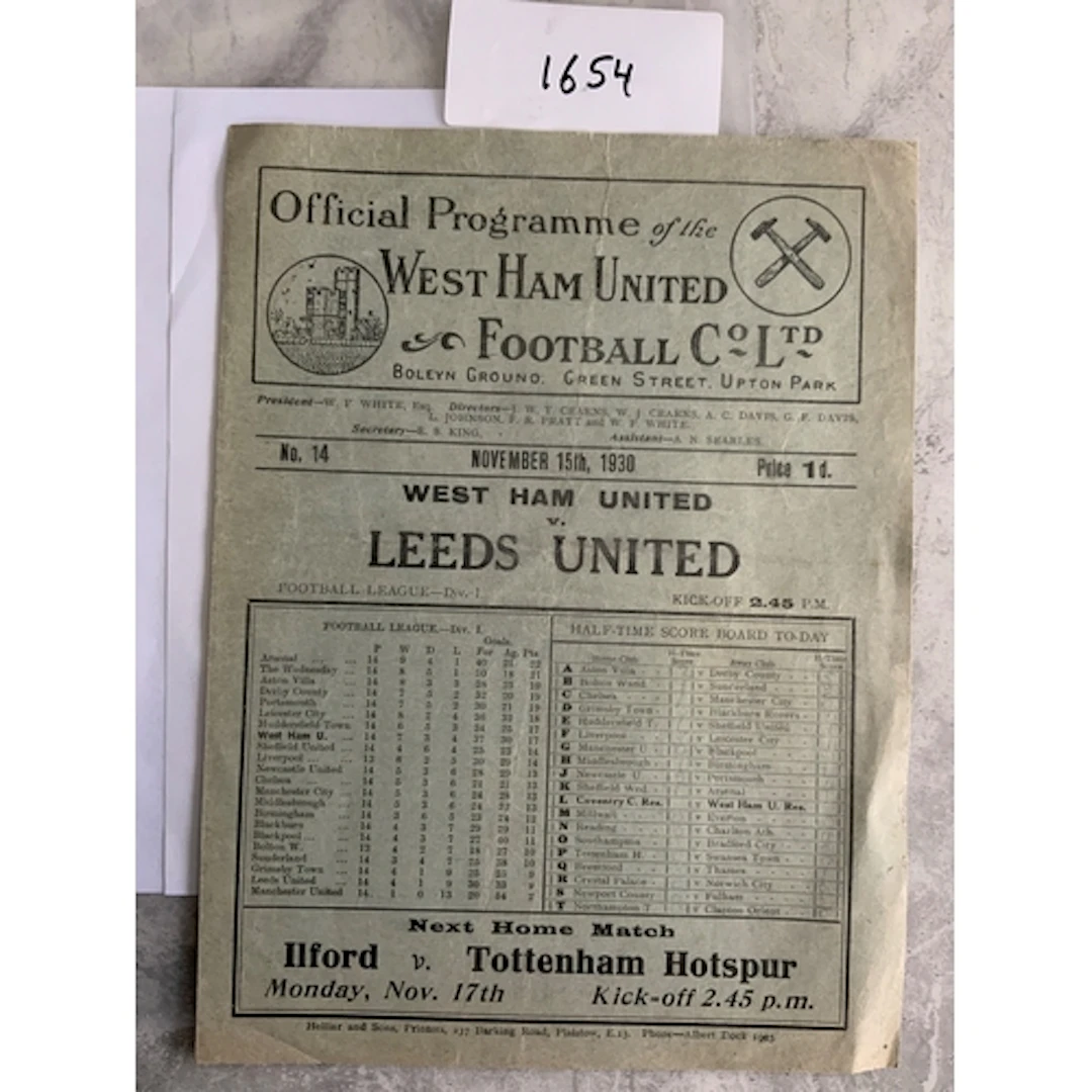1930 - 1931 West Ham v Leeds United Football Programme: Good...