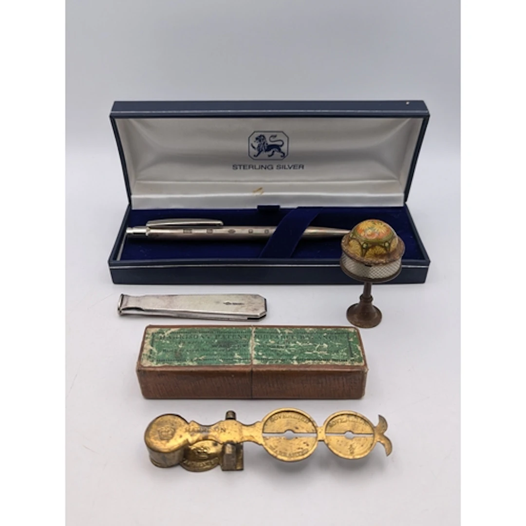 Mixed collectables to include a silver ball point pen, a sil...