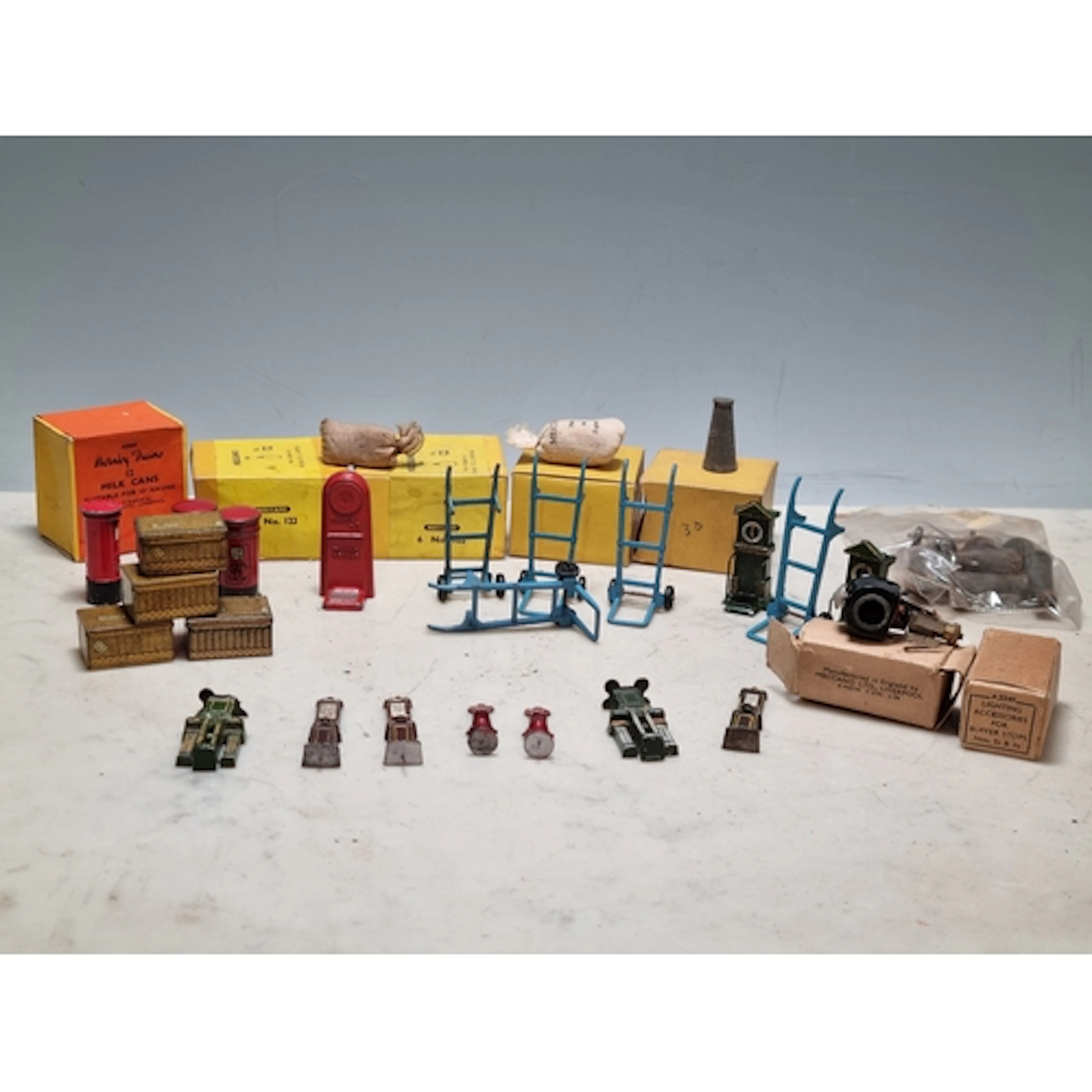 A collection of Hornby 0 gauge Accessories including 2x boxe...