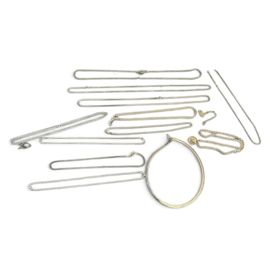 A GROUP OF 925 STERLING SILVER NECK CHAINS Gross weight: 172...