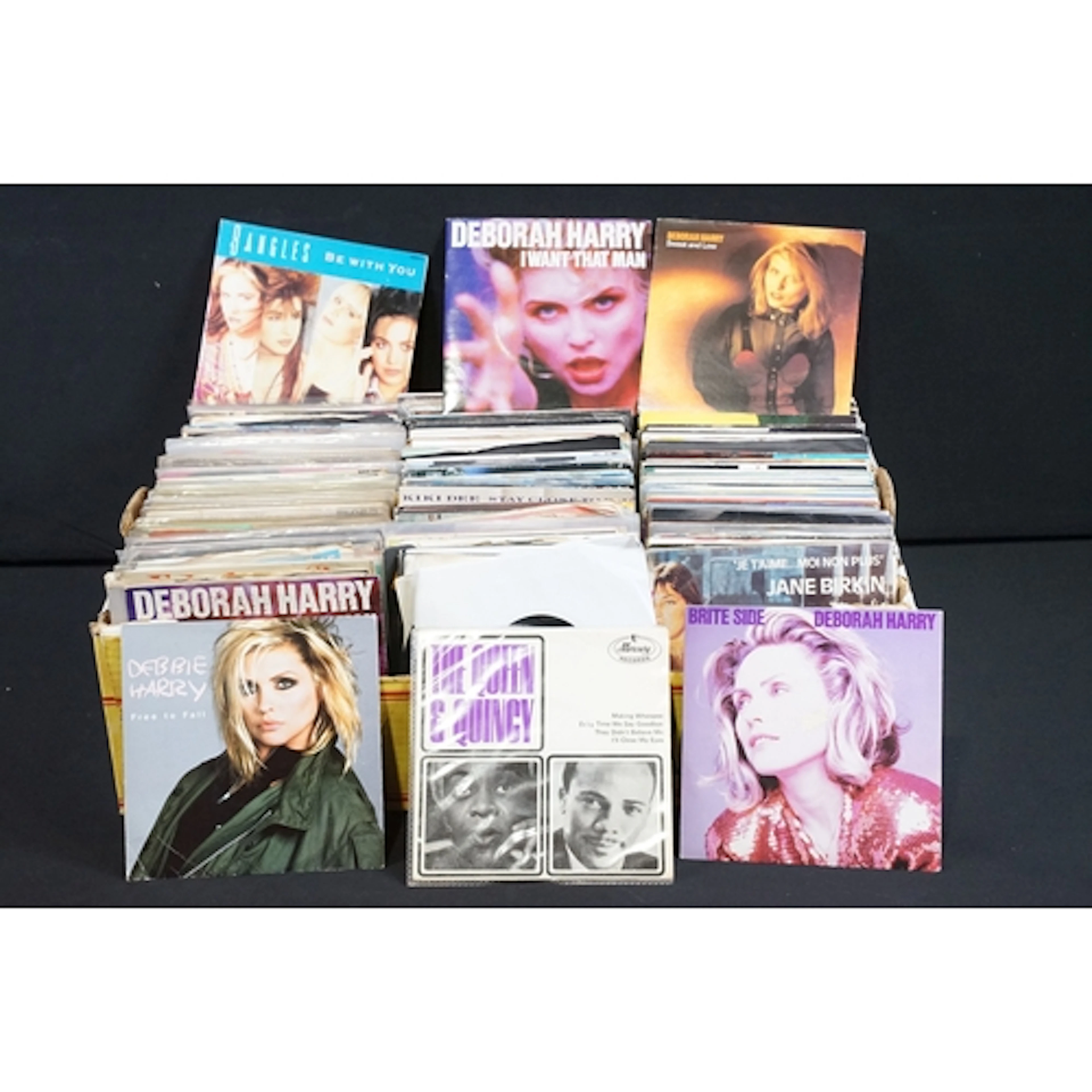 Vinyl - Over 350 7" singles & EPs mainly featruing female fr...