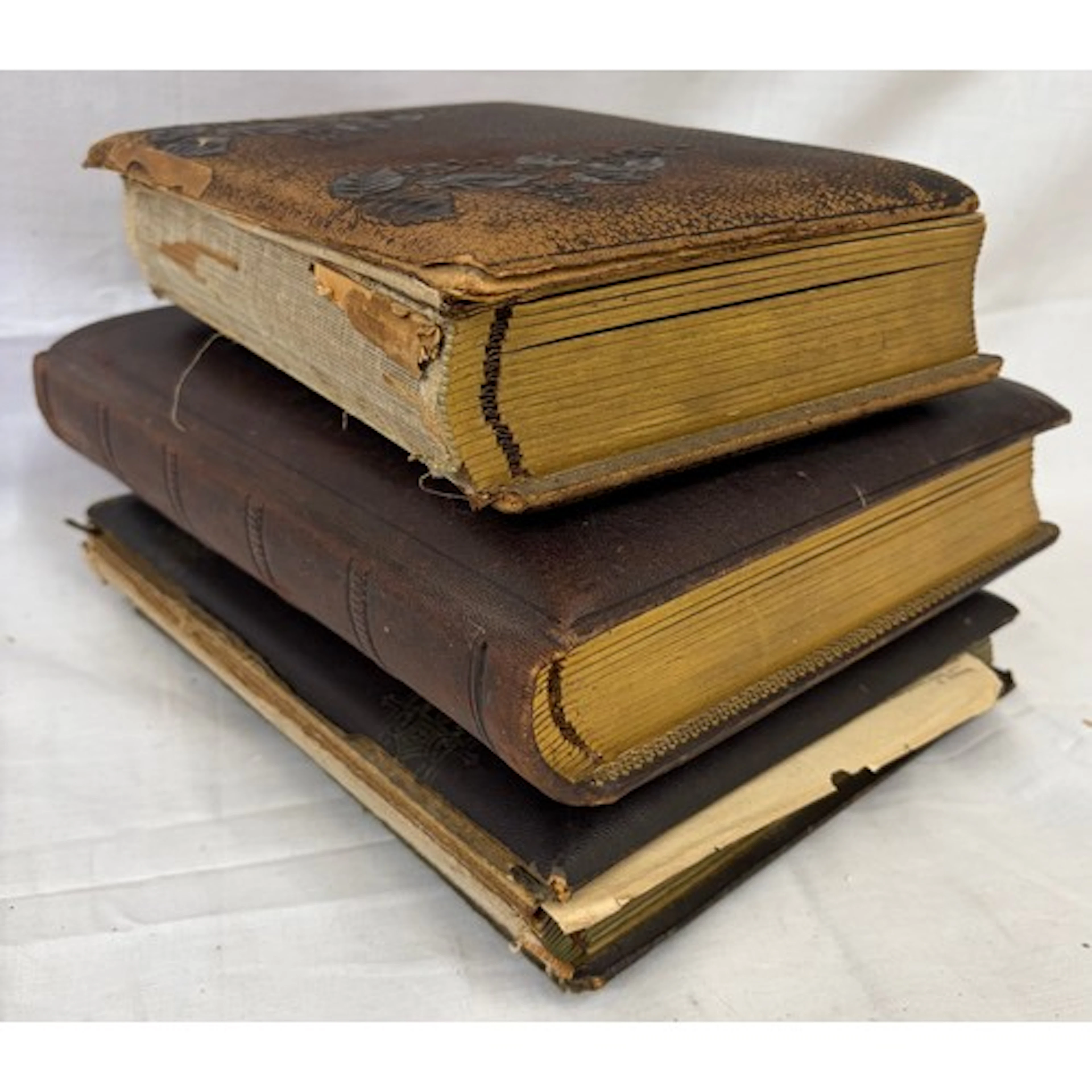 A collection of Edwardian/Victorian mainly Hull based photog...
