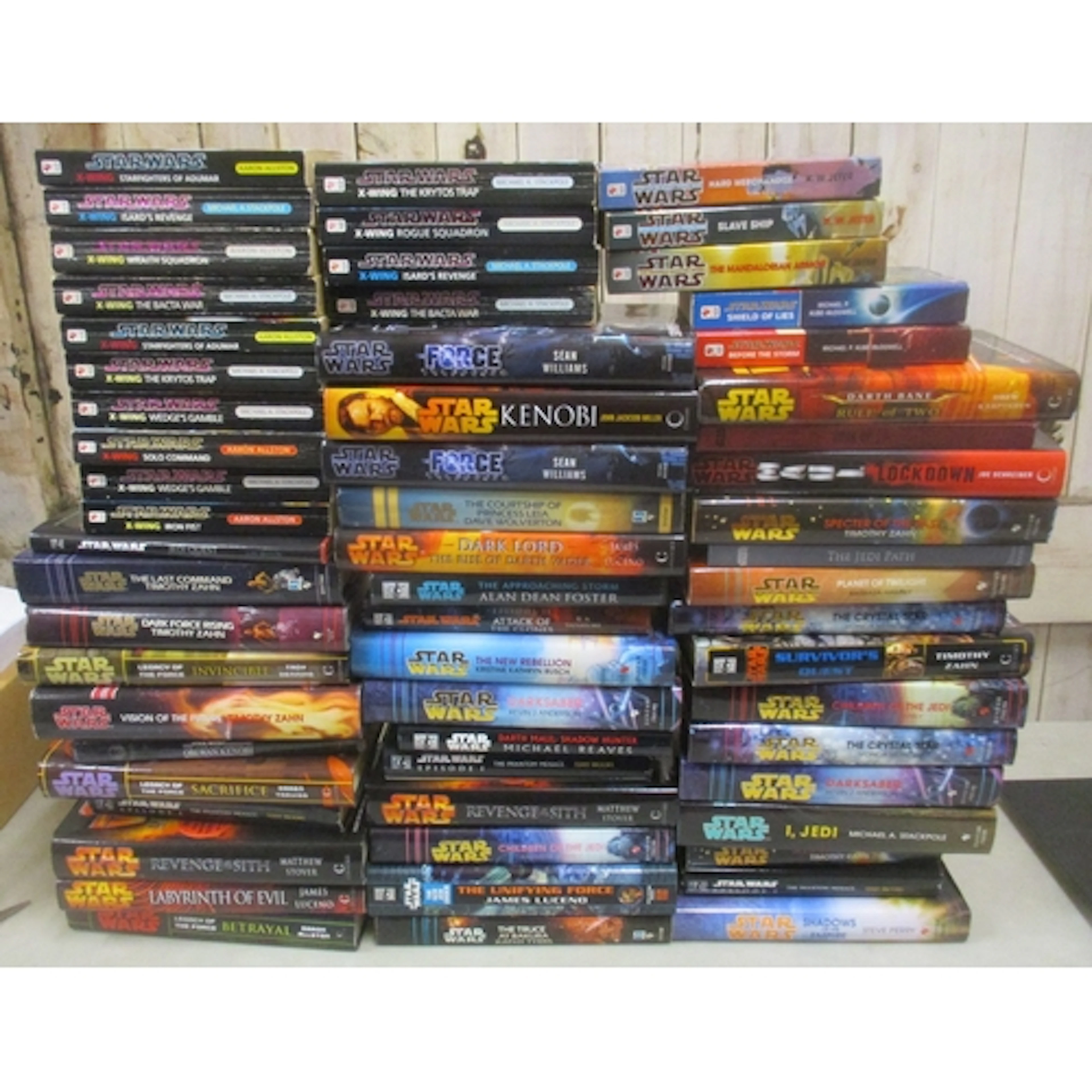 Star Wars. Large assortment of Legends, Expanded Universe an...