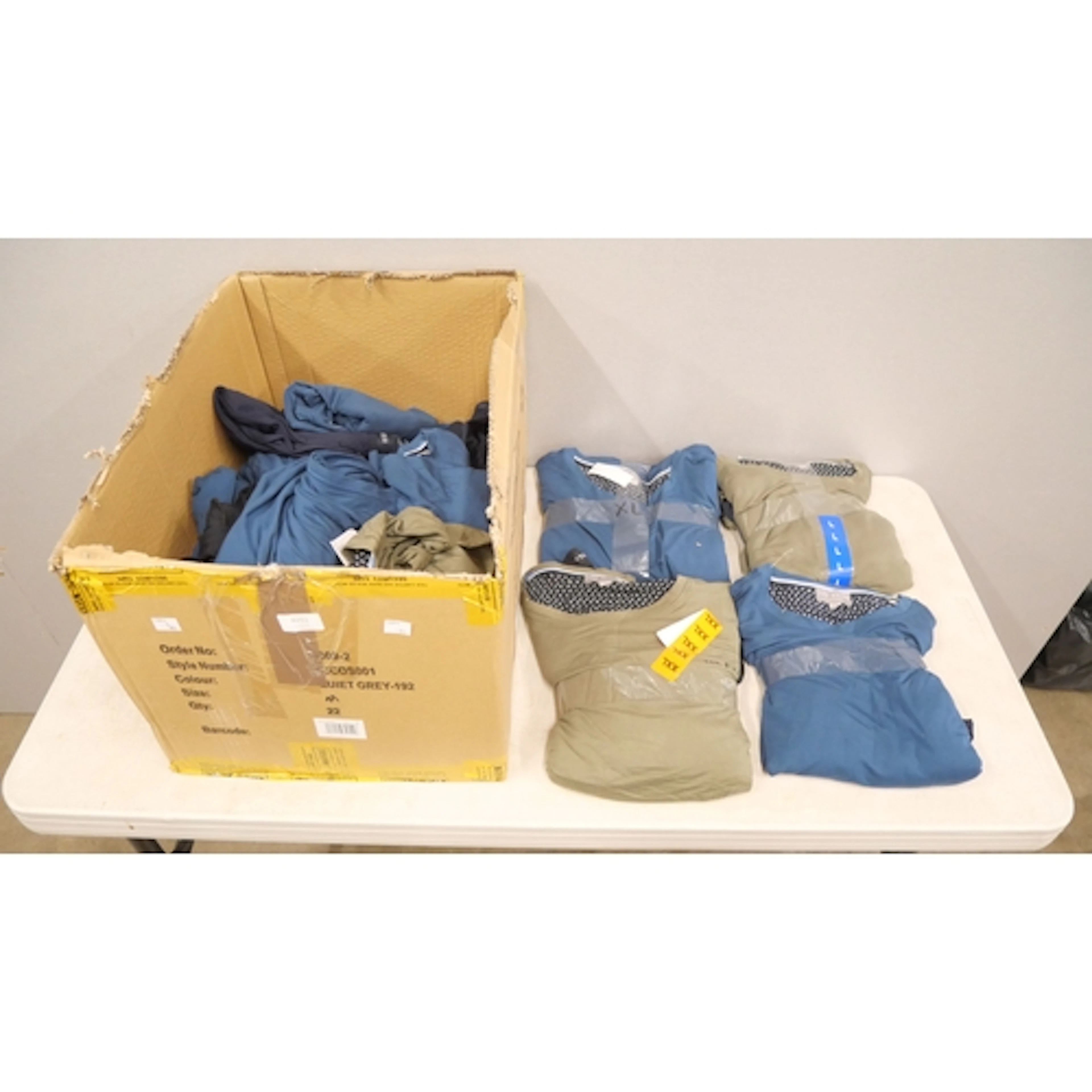 A quantity of Ted Baker long sleeved lounge sets (mixed size...