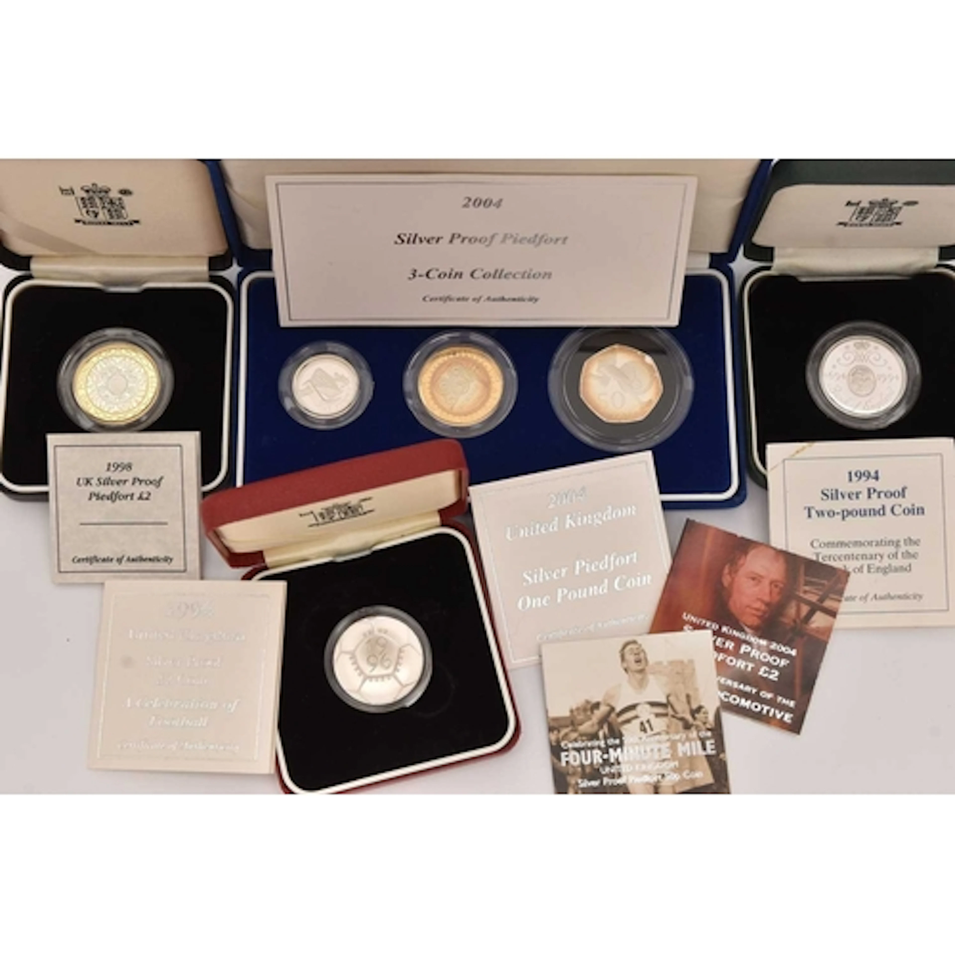 Silver. A cased 2004 Silver Proof Piedfort 3-Coin Collection...
