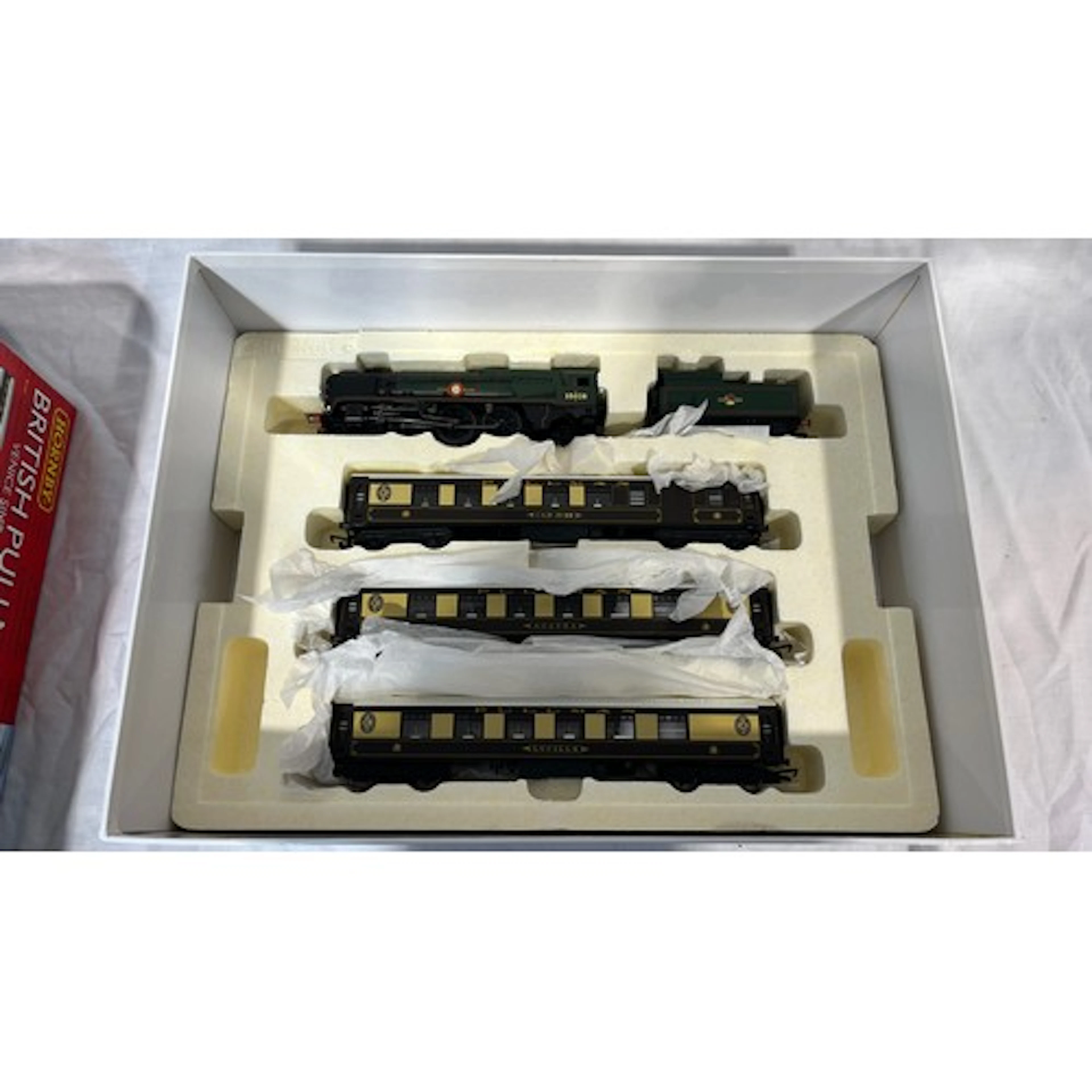 Hornby OO gauge model railway R1162 British Pullman Venice S...