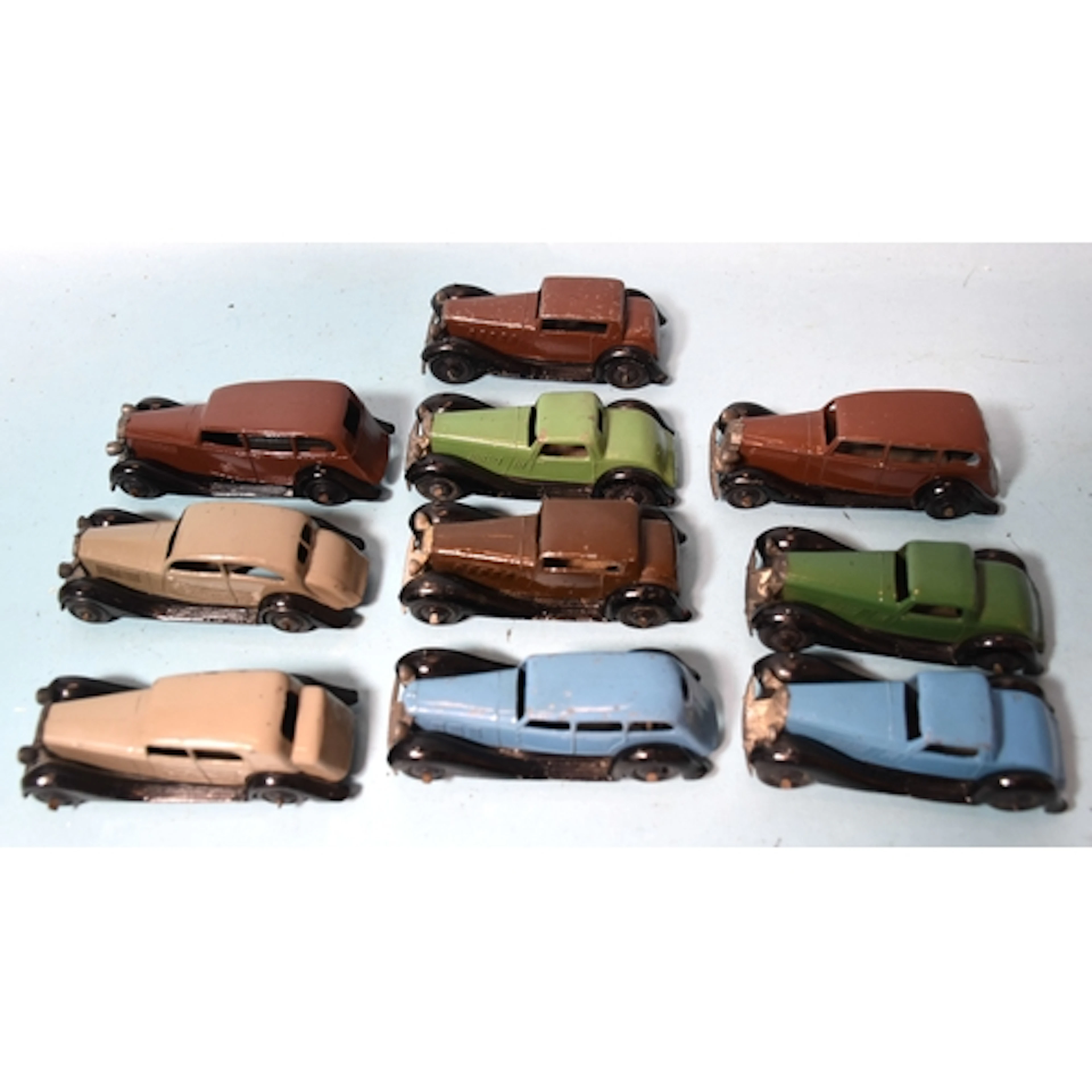 Dinky Toys, ten 1930's/40's cars, (unboxed), (10)....