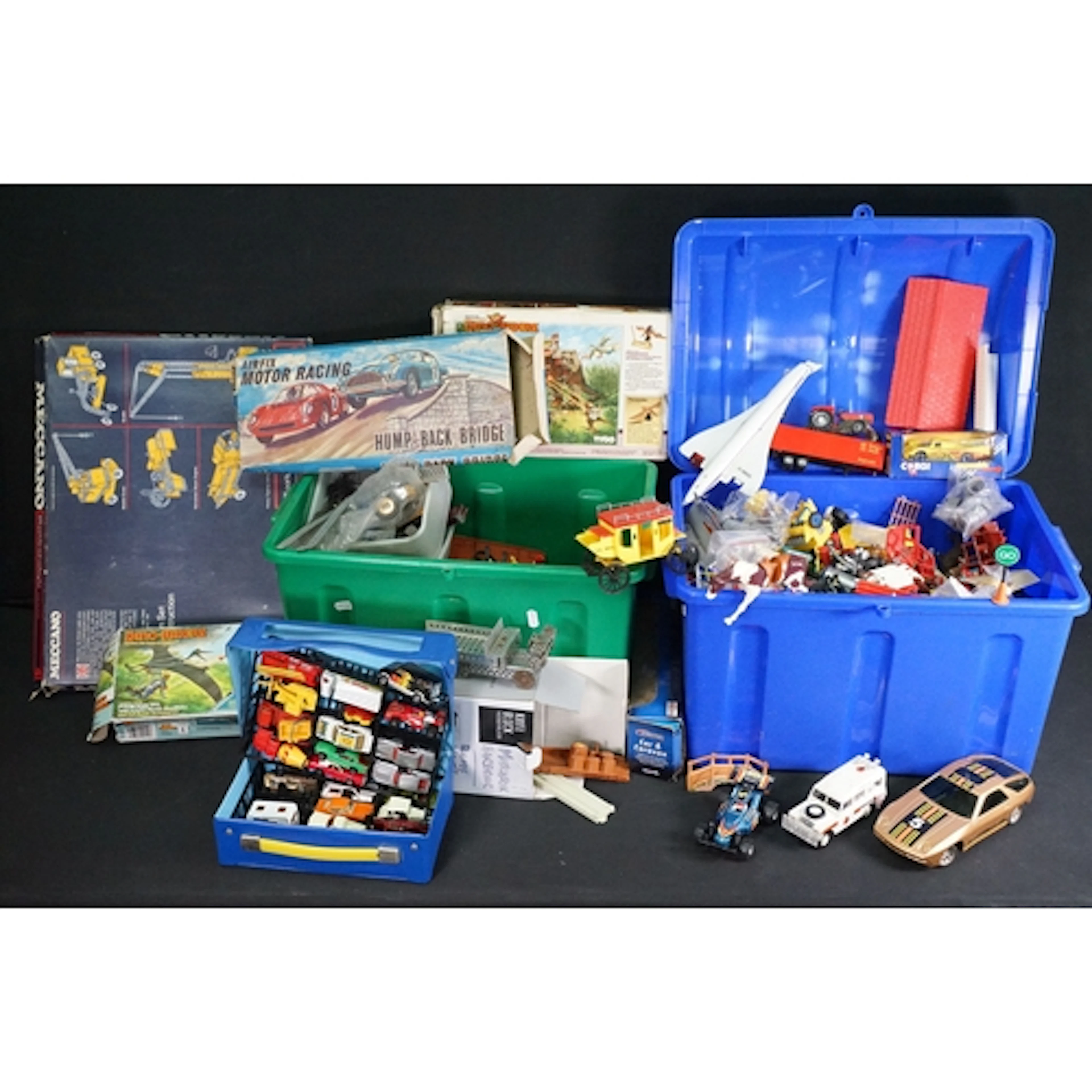 Collection of mixed toys to include Lone Star Dan Dare toy g...