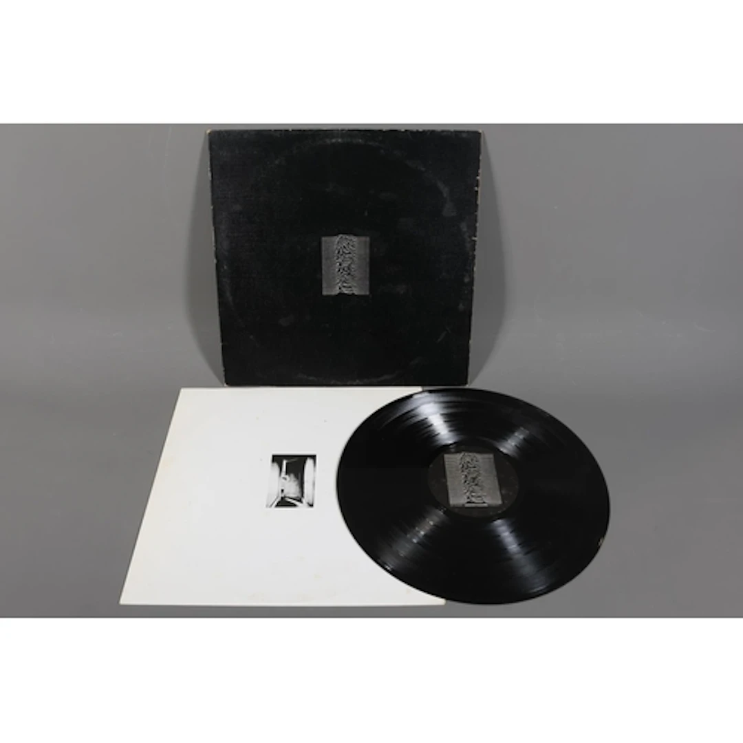 Joy Division Unknown Pleasures 12'' single on Factory Record...