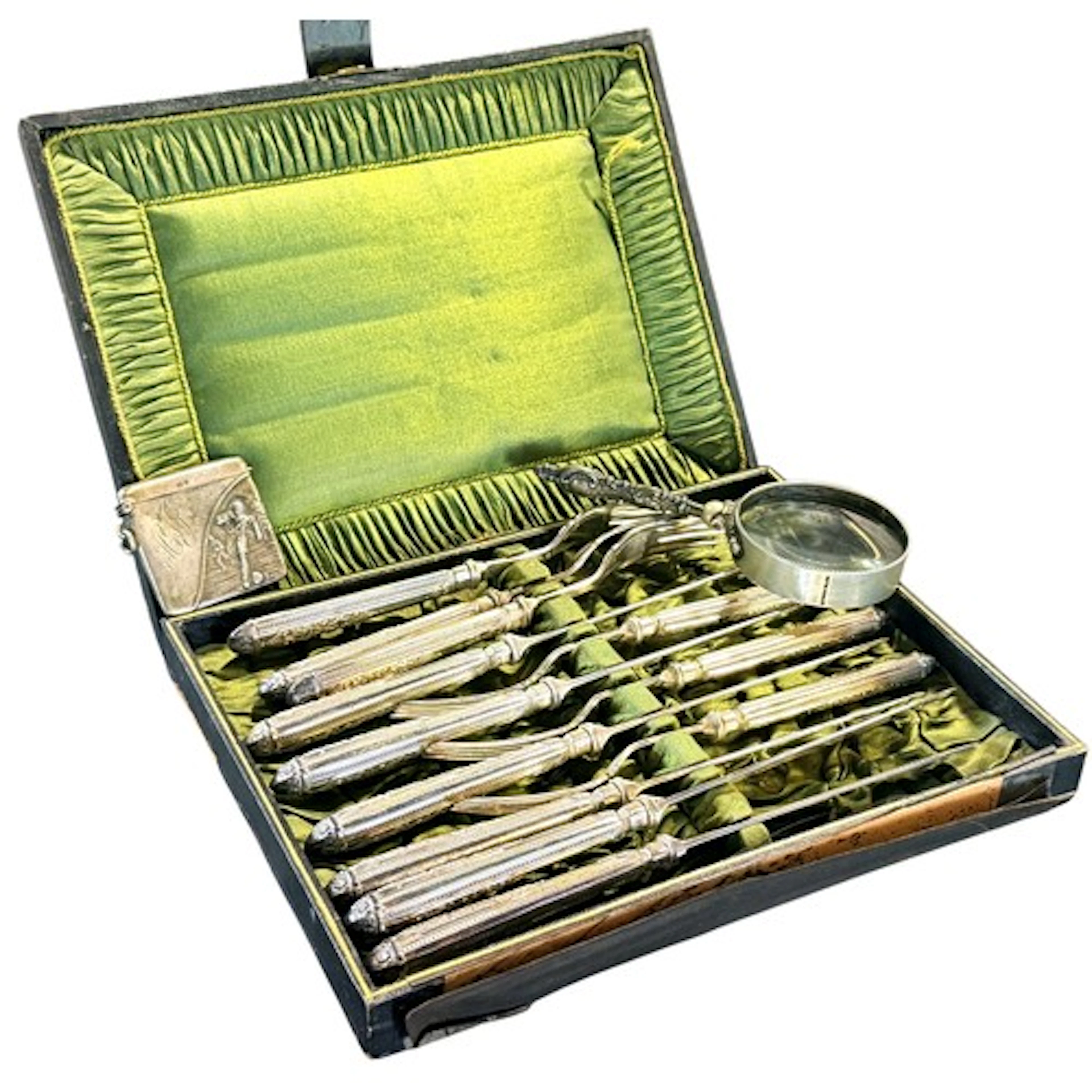 An Edwardian silver vesta case, Birmingham 1906, indeciphera...