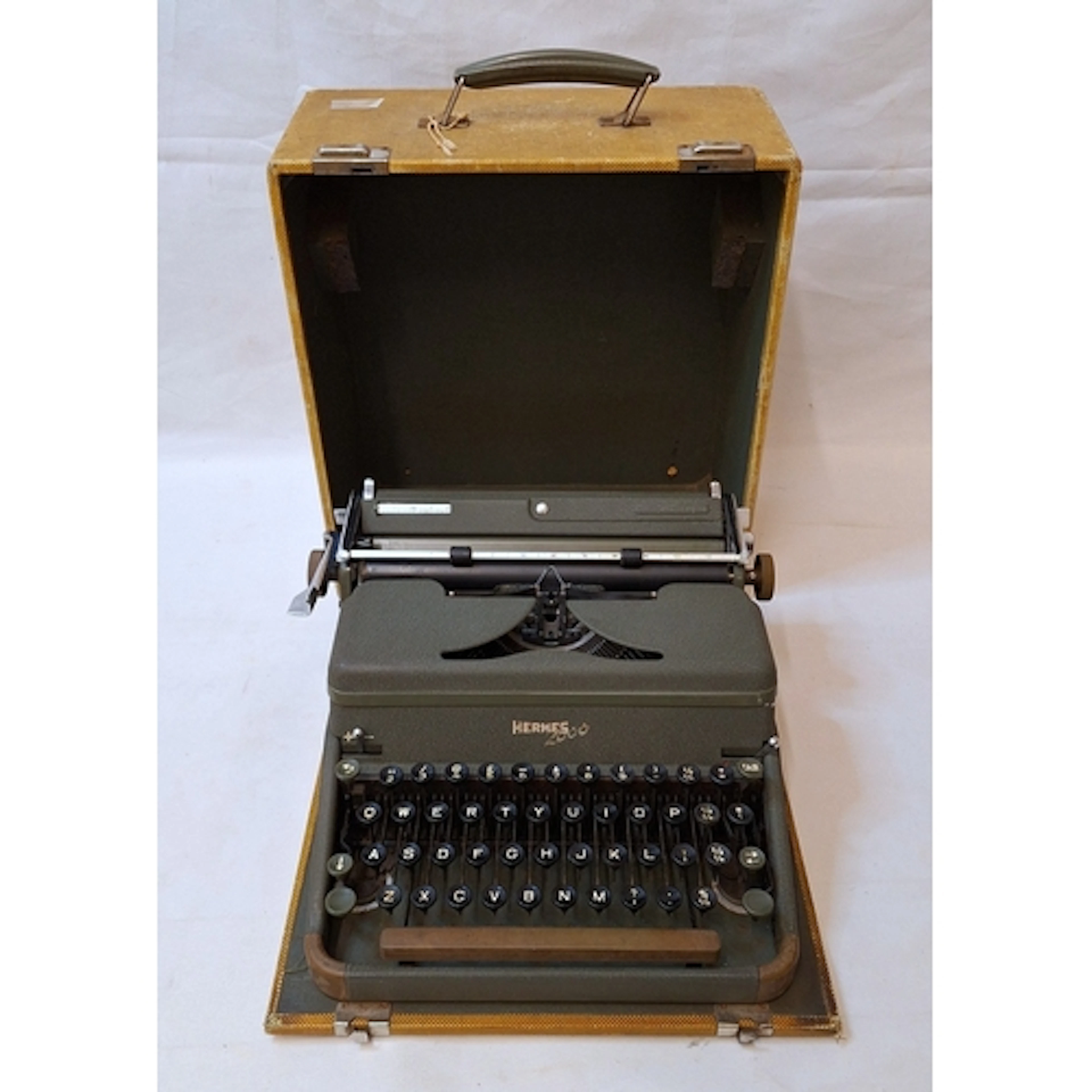 Vintage Hermes 2000 typewriter in case